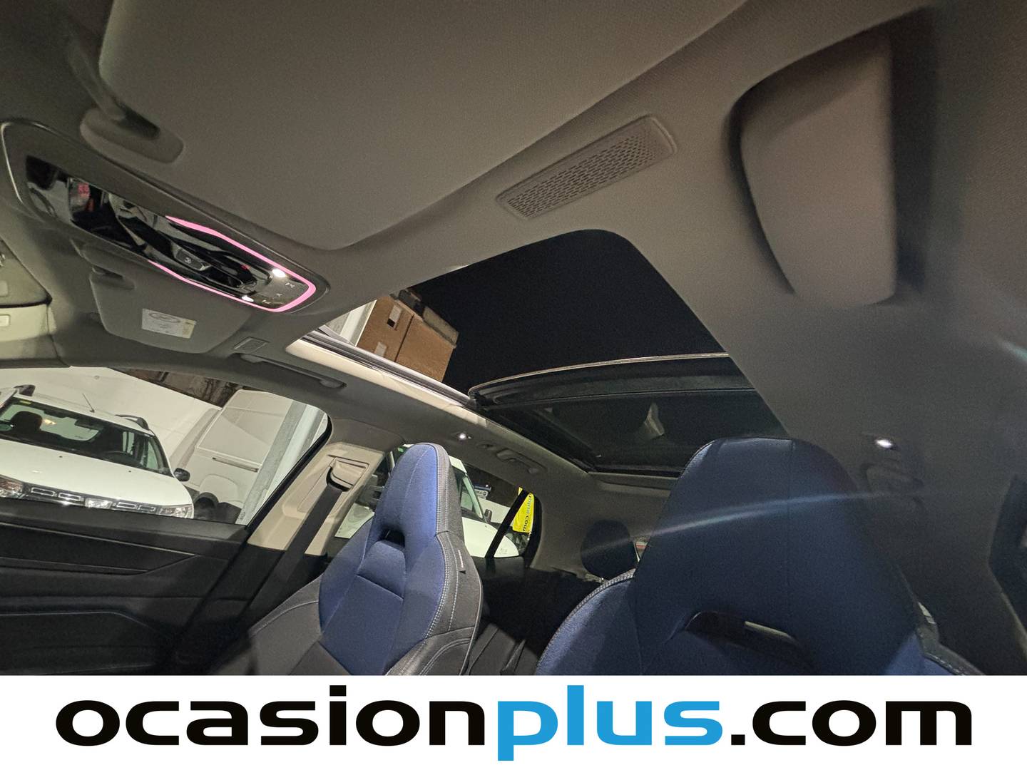 Extras y acabados del Lynk & Co 01 Lynk & Co 01 1.5 PHEV (261 CV)