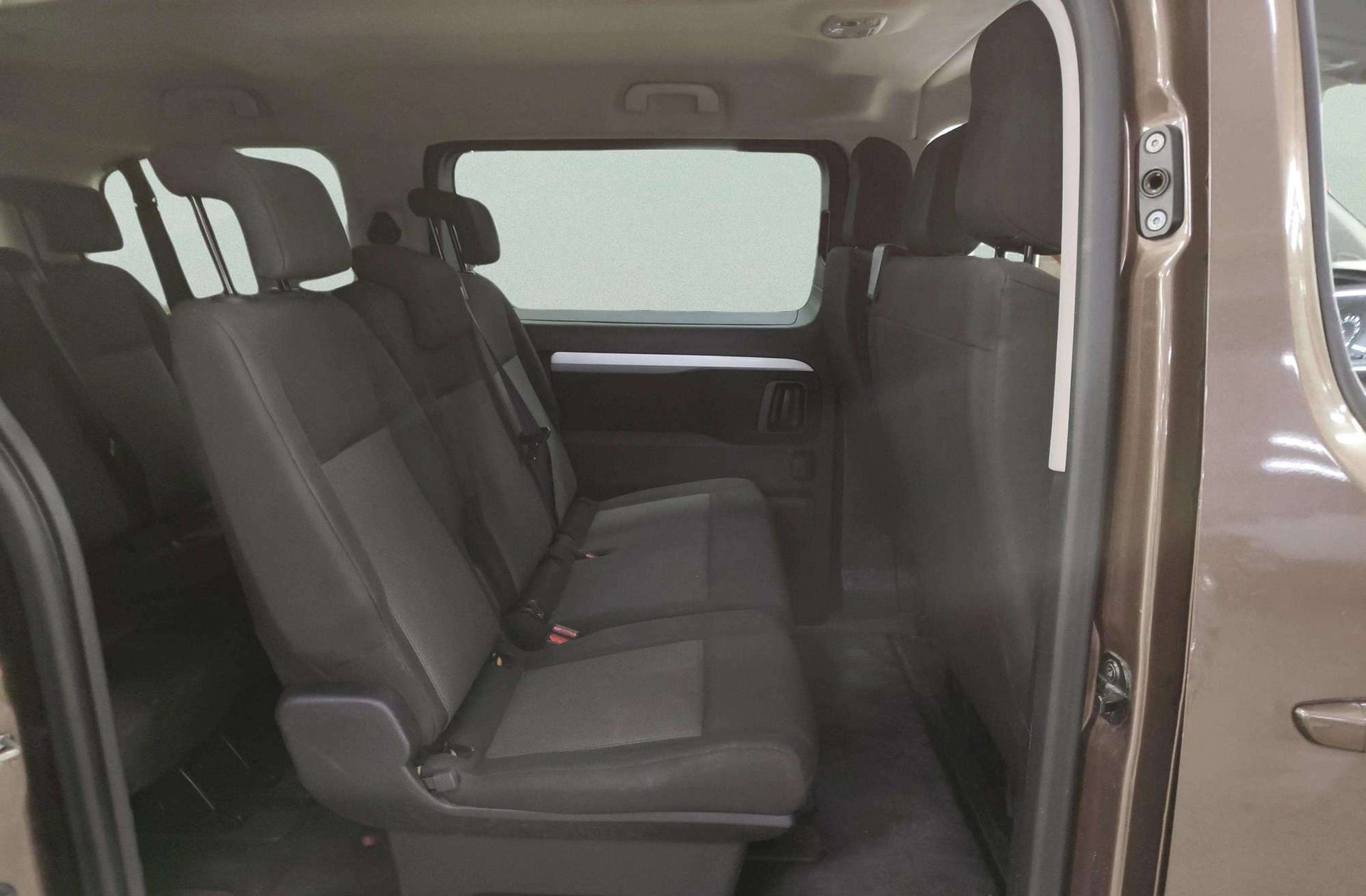 Toyota Proace Verso 2.0D VX Plus Shuttle L1 - foto 18