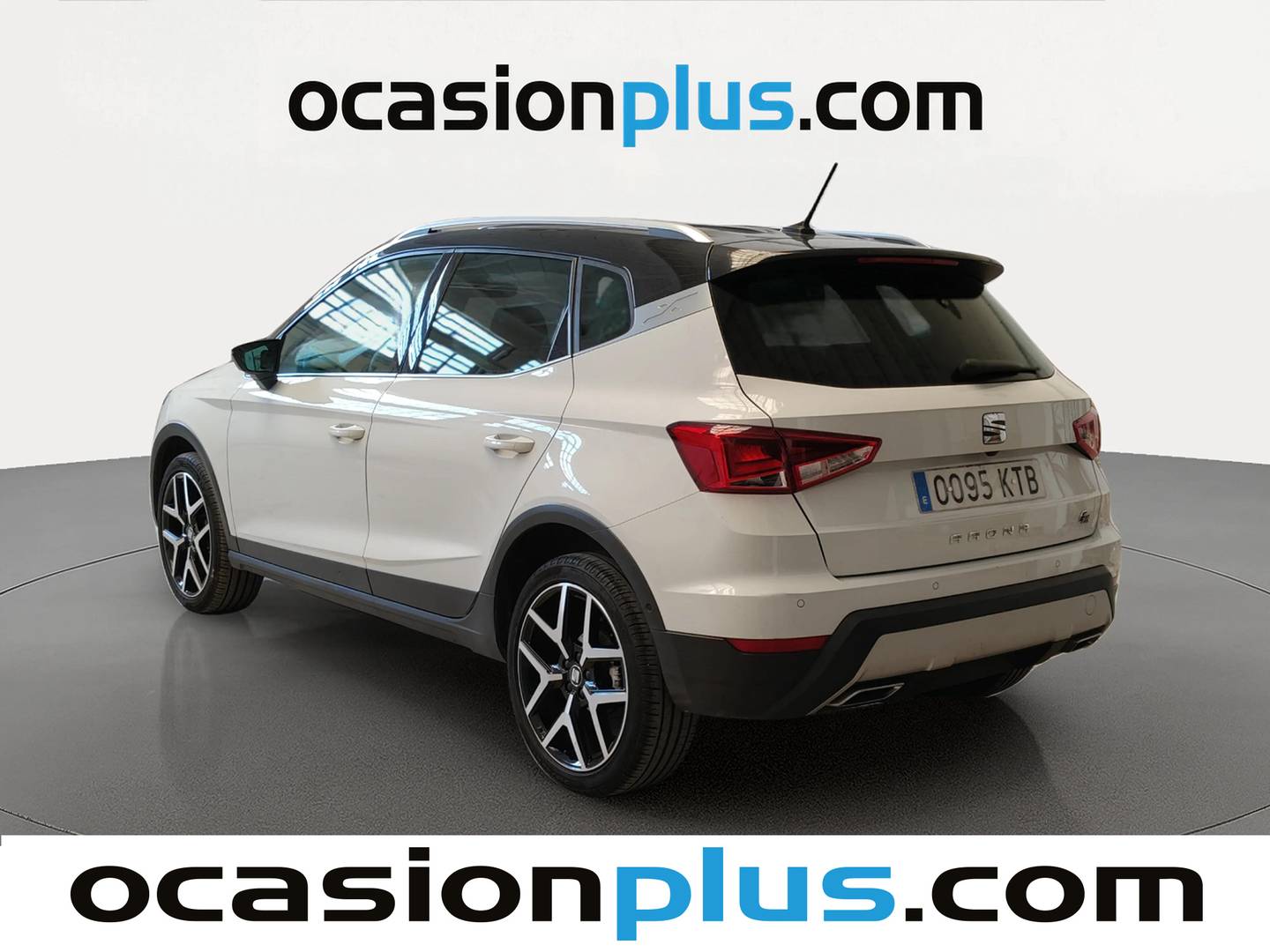 Foto trasera Seat Arona Seat Arona 1.5 TSI FR  (150 CV) izquierda