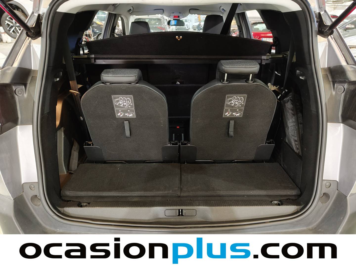 Foto Peugeot 5008 Peugeot 5008 PureTech 130 S&S Allure Pack EAT8 (130 CV) 7 Plazas