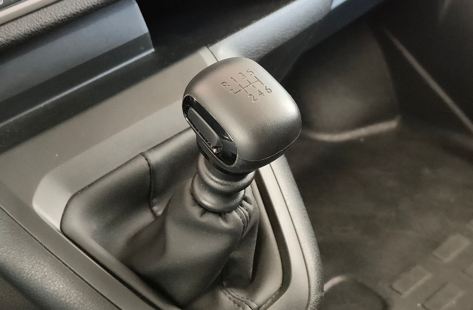 Opel Vivaro Furgon BlueHDi 120 - foto 5