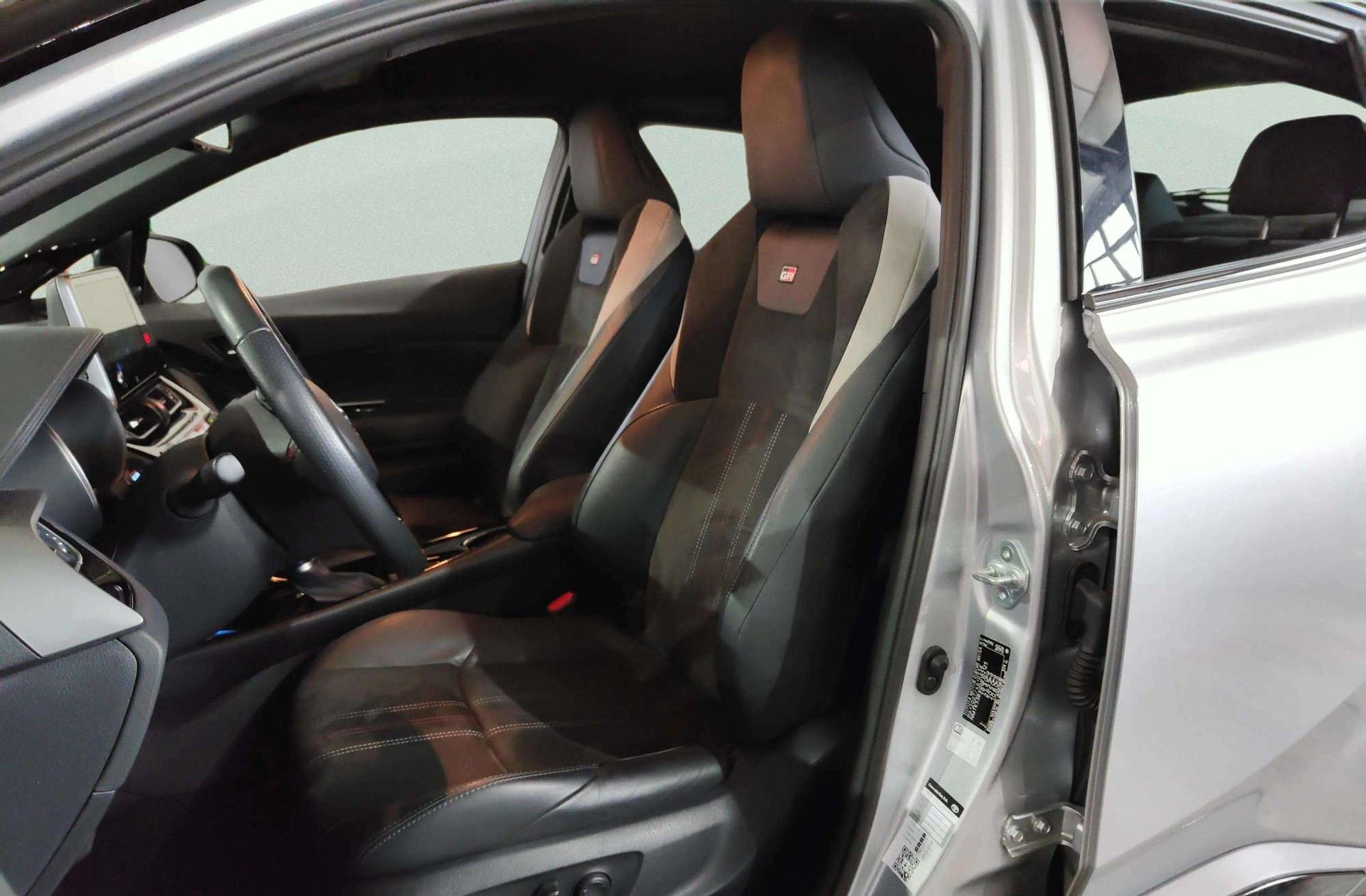 Toyota C-HR 180H GR Sport - foto 13
