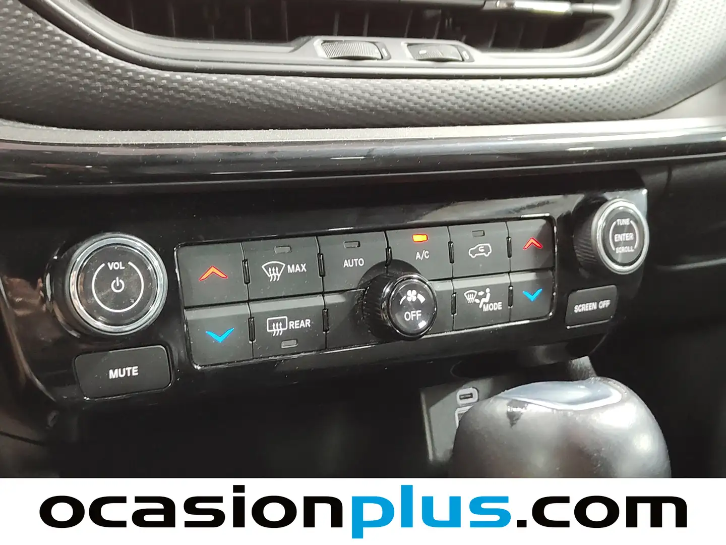 Foto Jeep Compass Jeep Compass 1.5 MHEV Night Eagle DCT 96 kW (130 CV)