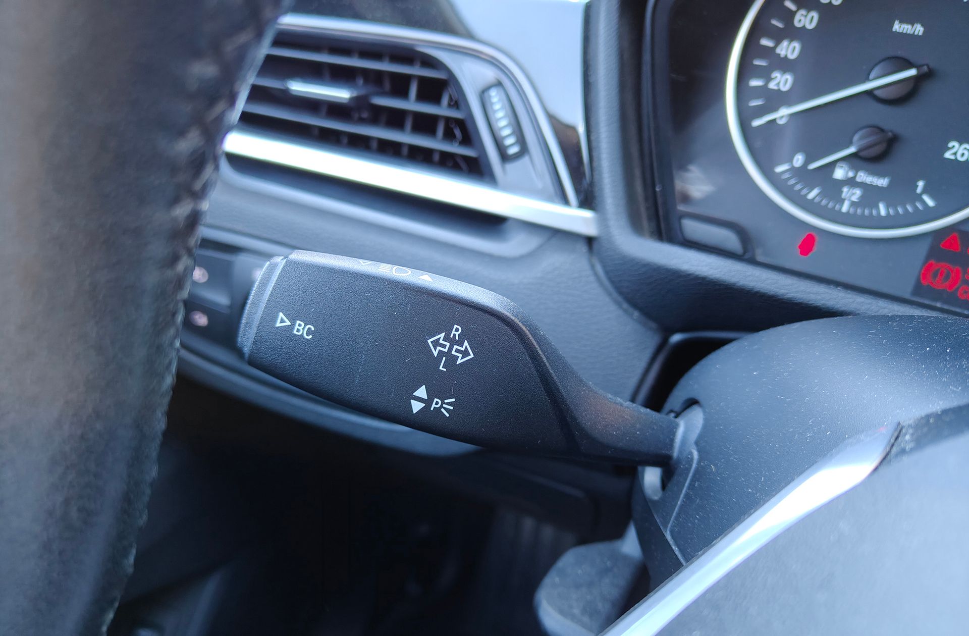 BMW X1 sDrive18d Business - foto 24
