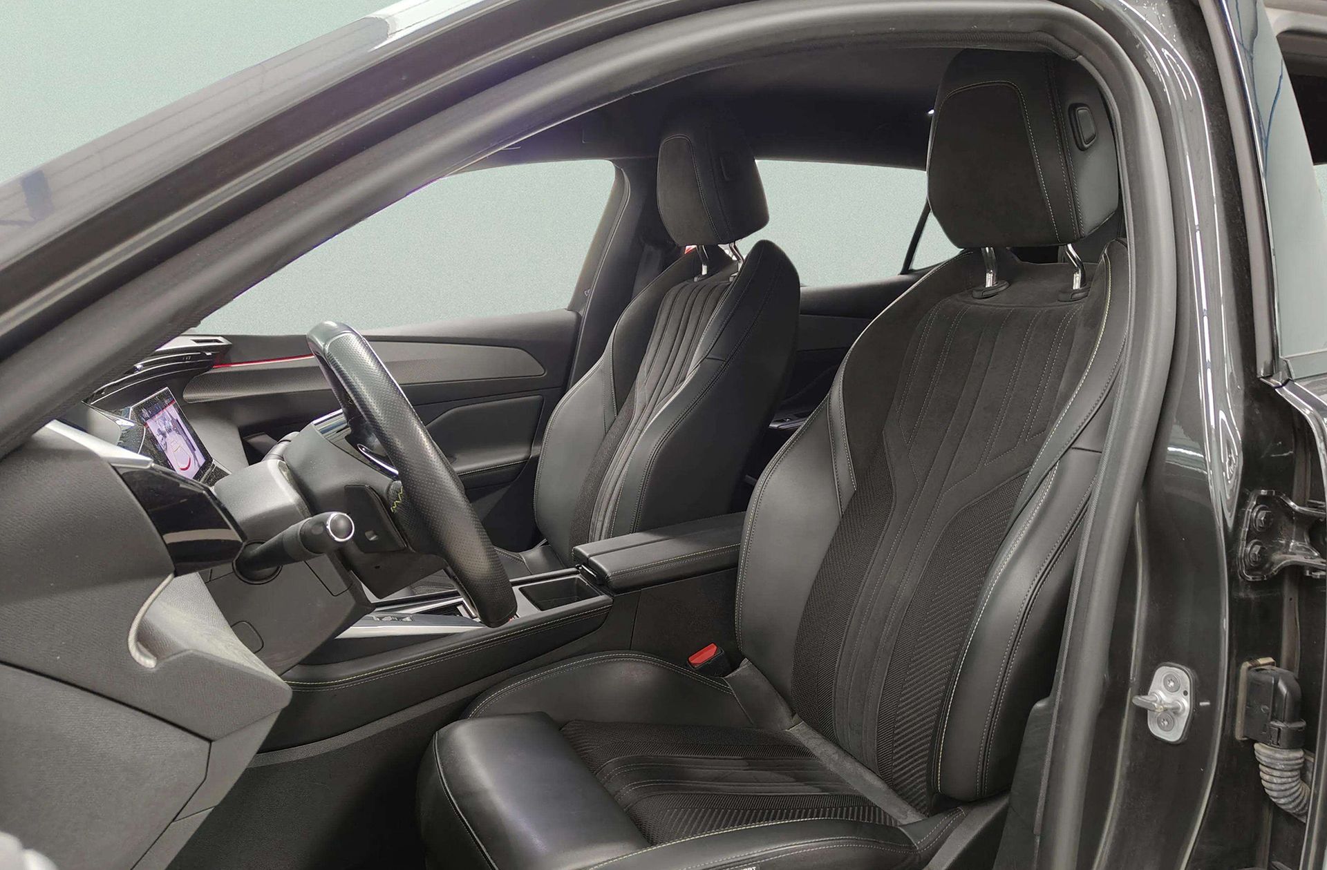 Peugeot 408 PHEV 225 GT e-EAT8 - foto 13