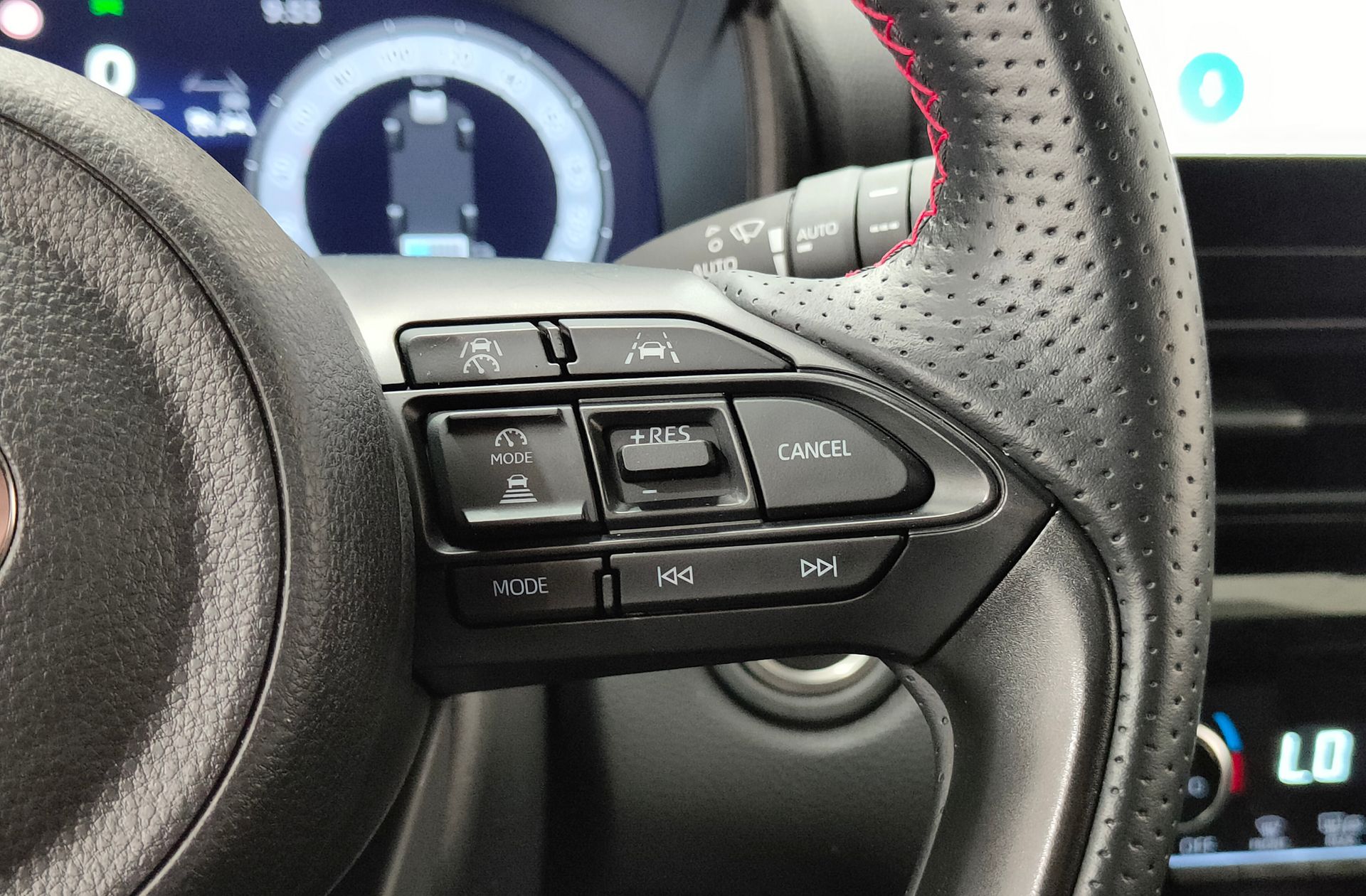 Toyota Yaris Cross 130H GR Sport - foto 28