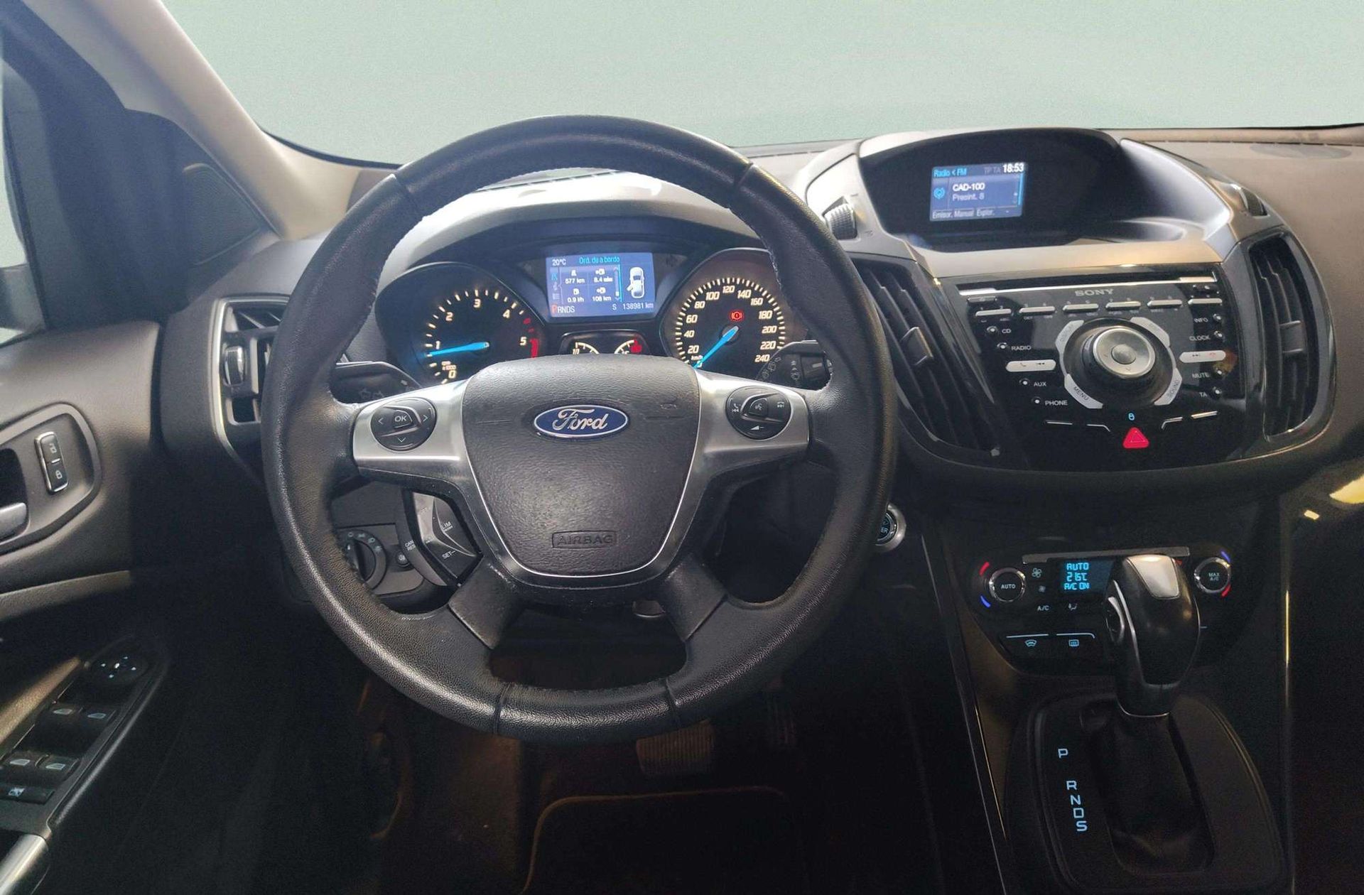 Ford Kuga 2.0 TDCi Titanium 4x4 Powershift - foto 23