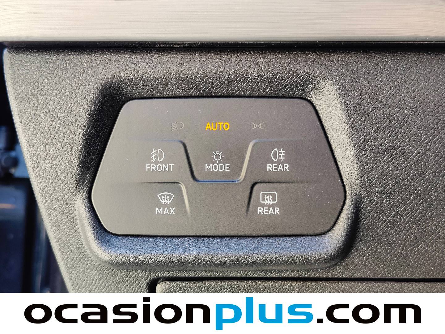 Seat León Seat León 1.5 eTSI S&S FR Launch Pack L DSG (150 CV) de segunda mano