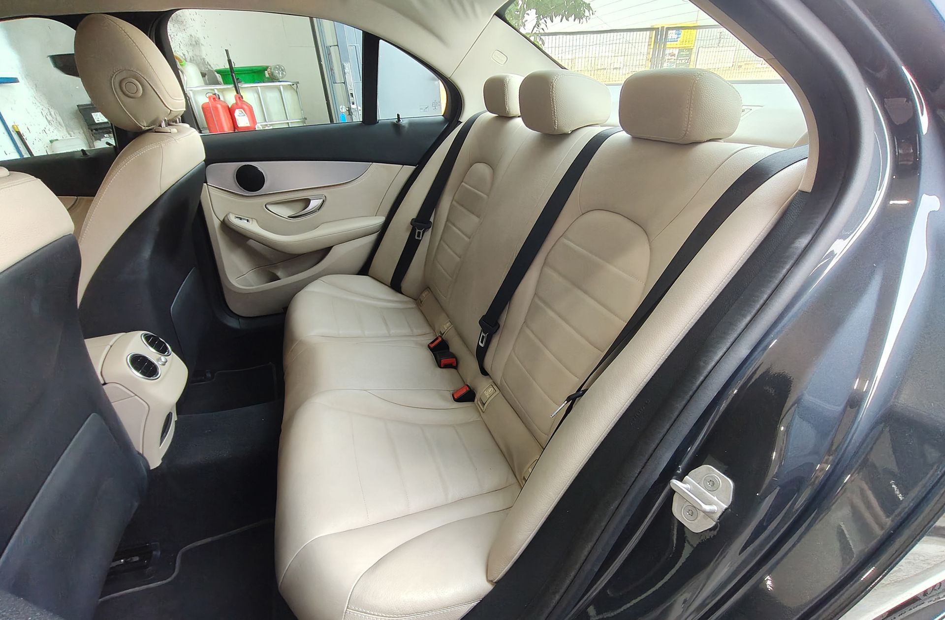 Mercedes-Benz Clase C 220 d Pack AMG - foto 11