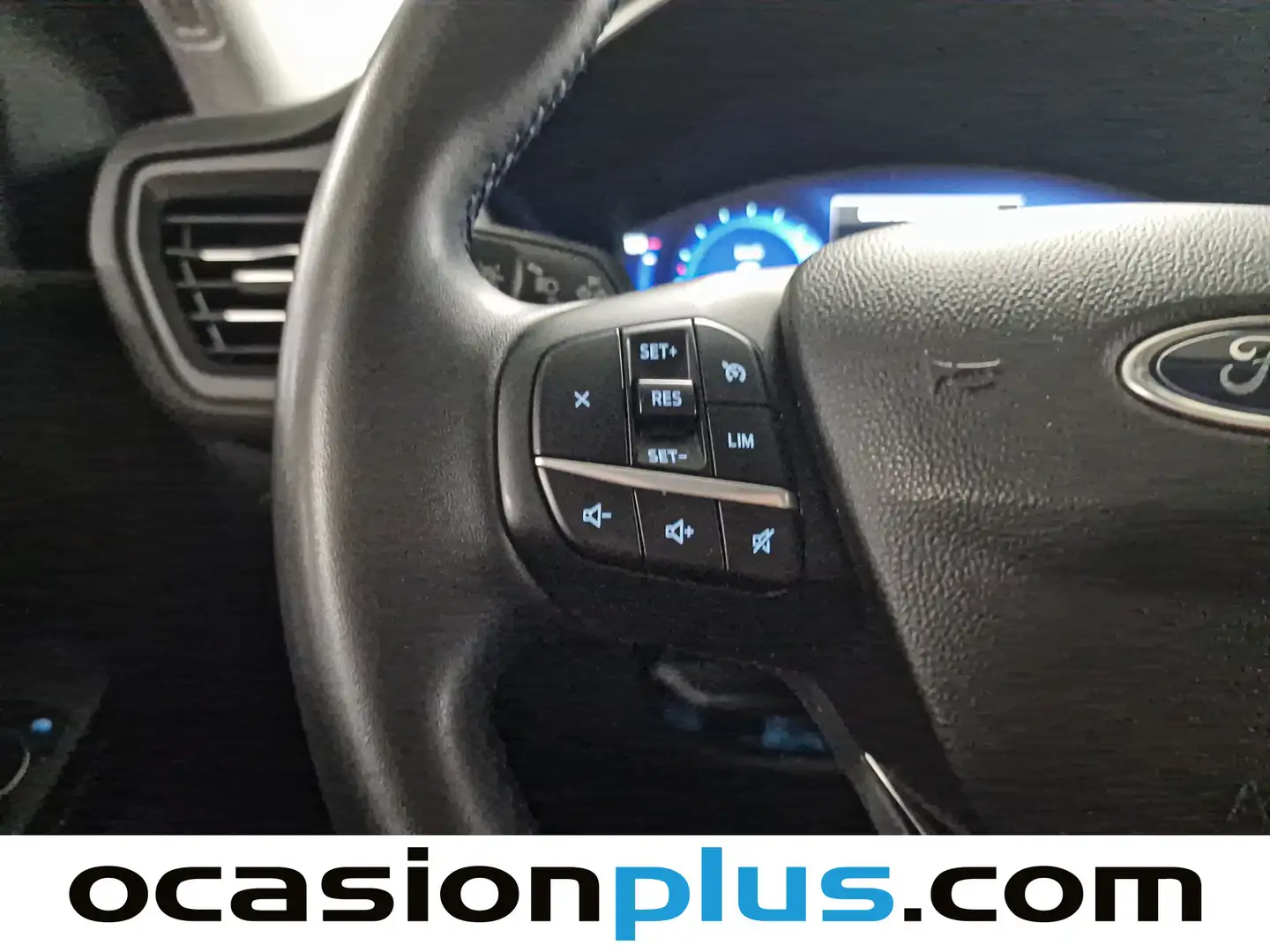 Foto Ford Kuga Ford Kuga 1.5 EcoBlue Titanium (120 CV)