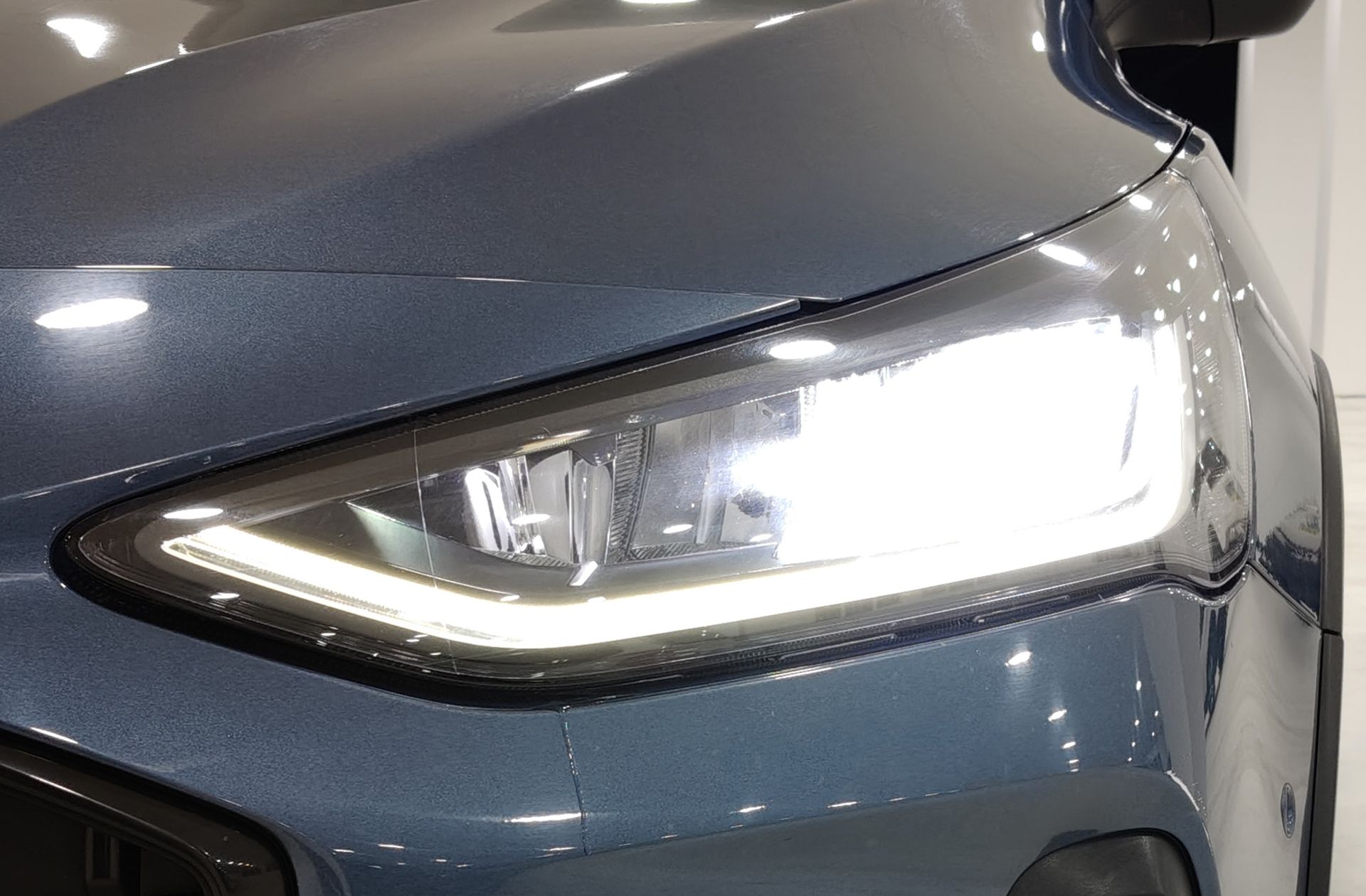 Ford Focus 1.0 EcoBoost MHEV Active - foto 18