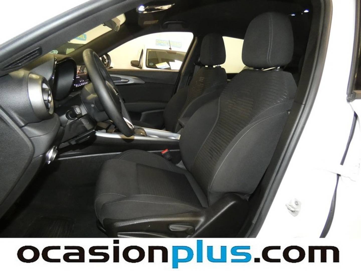 Foto Alfa Romeo Tonale Alfa Romeo Tonale 1.6 DS Super FWD Auto (130 CV)