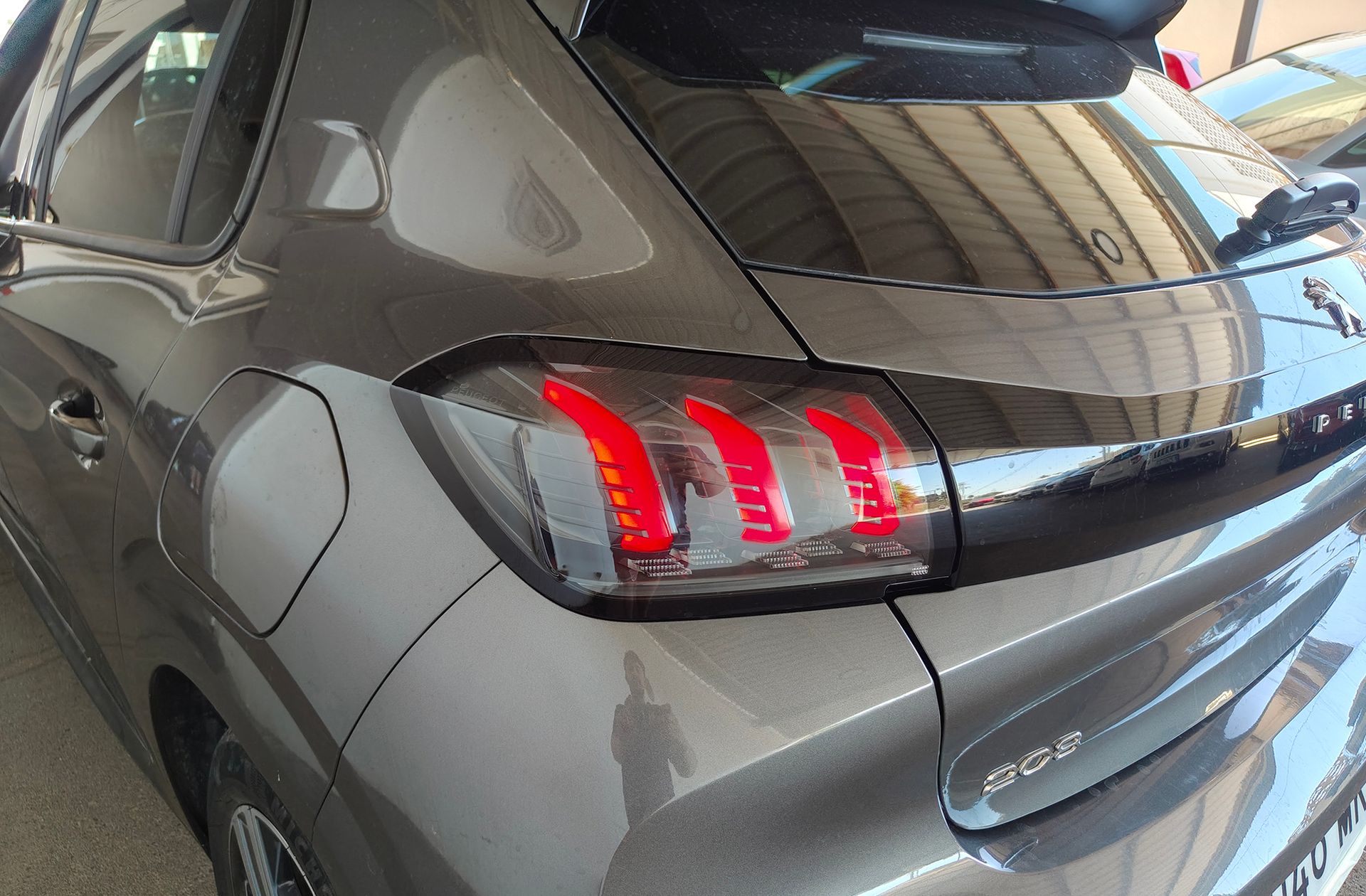 Peugeot 208 BlueHDi 100 Allure Pack - foto 16