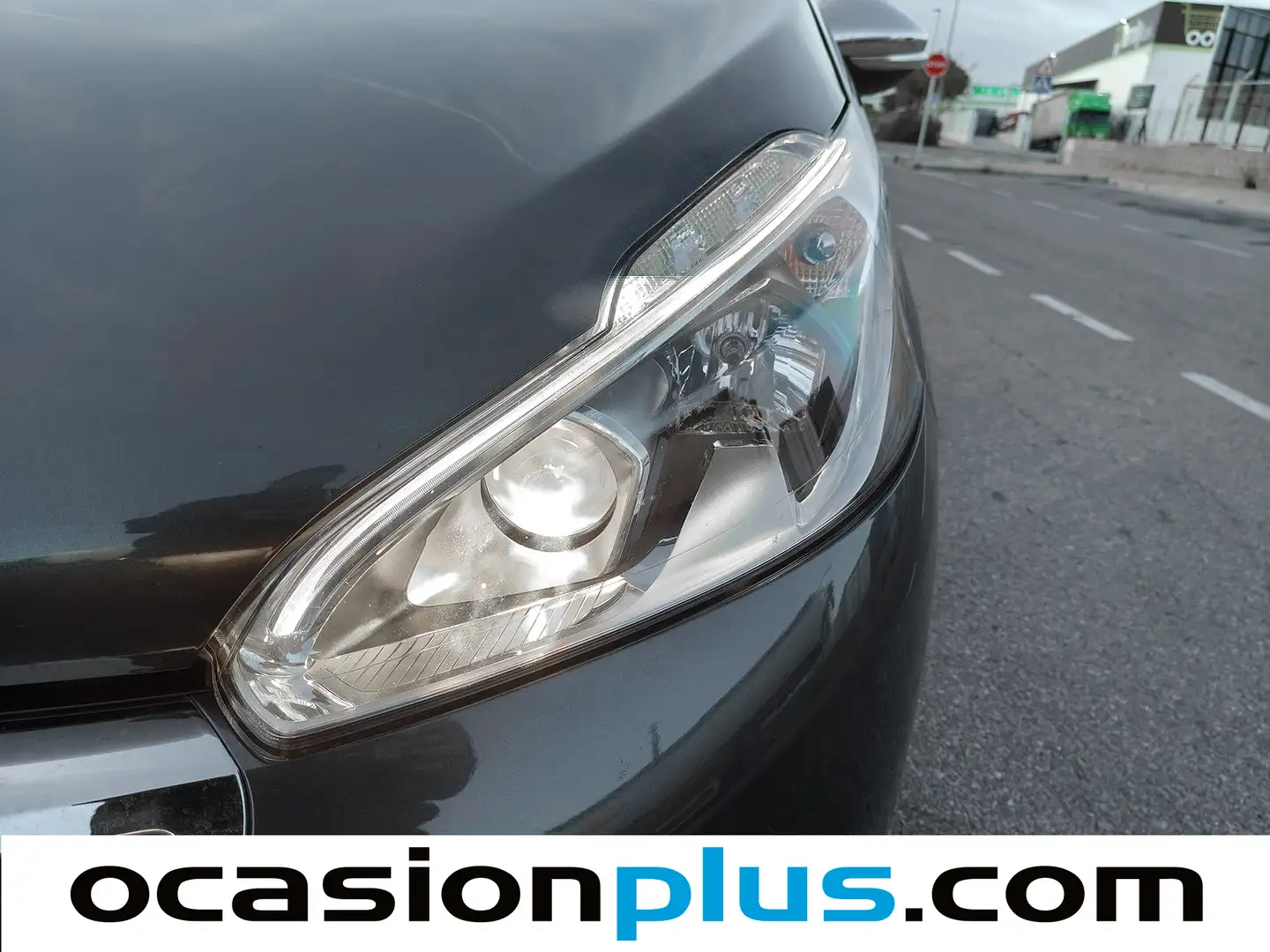 Foto Peugeot 208 Peugeot 208 1.6 BlueHDi Style (100 CV)