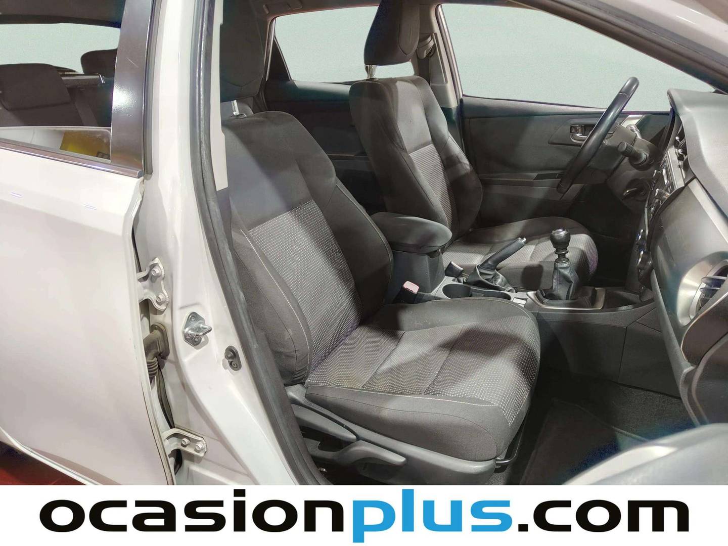 Foto Toyota Auris Toyota Auris 90D Live (90 CV)