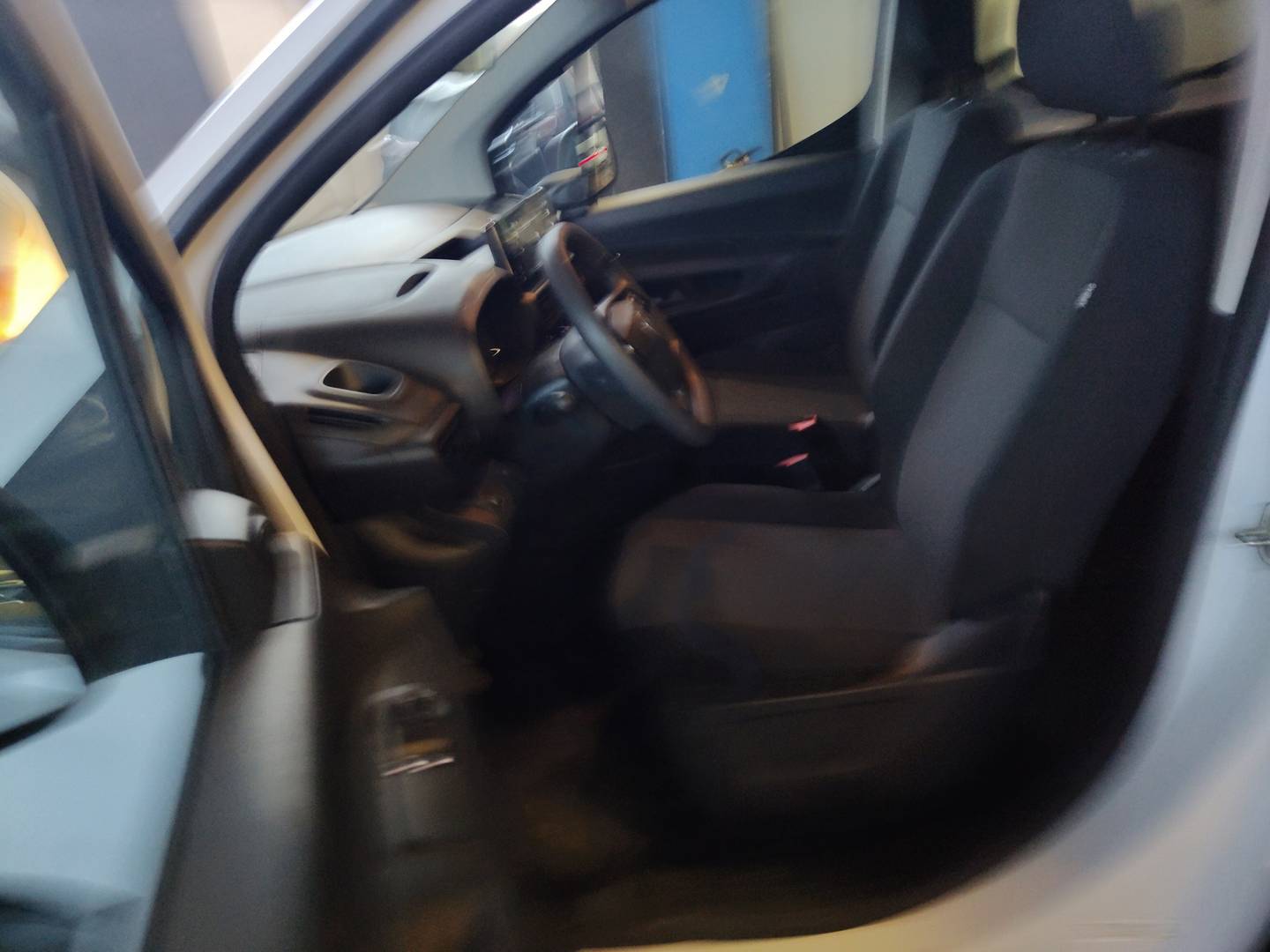 Foto asientos delanteros Citroën Berlingo Citroën Berlingo Combi BlueHDi 100 S&S Talla M You (102 CV)