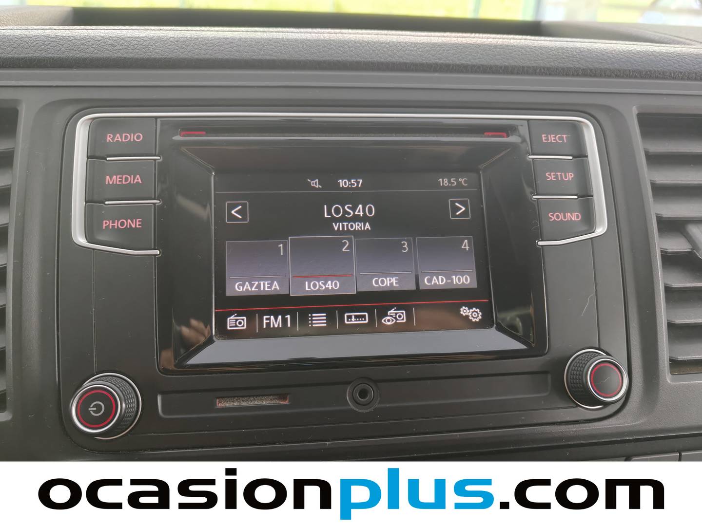 Volkswagen Caravelle Volkswagen Caravelle Trendline Batalla Corta 2.0 TDI BMT Camperizada (102 CV) seminuevo