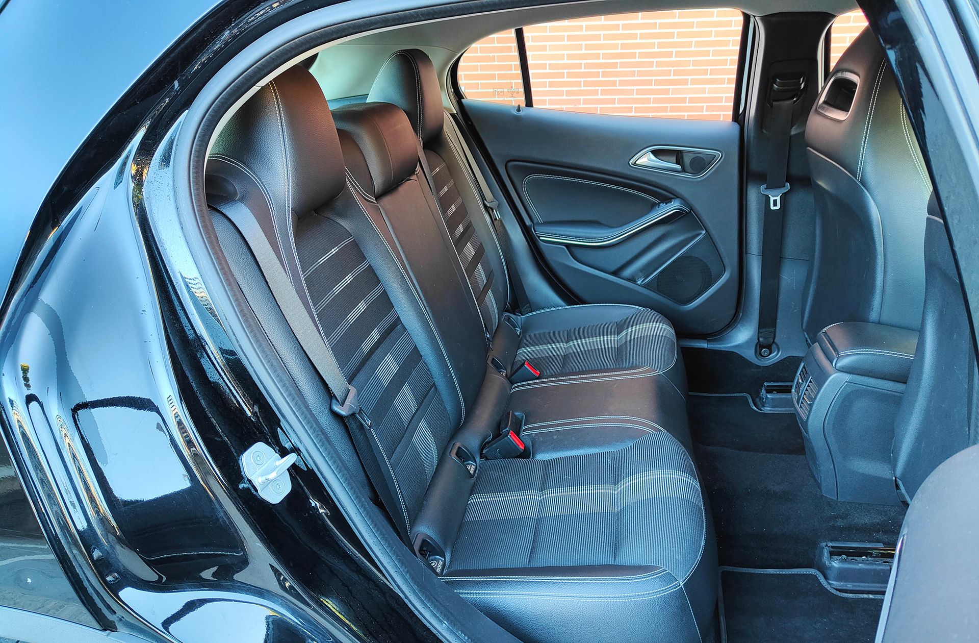 Mercedes-Benz GLA 200 - foto 18