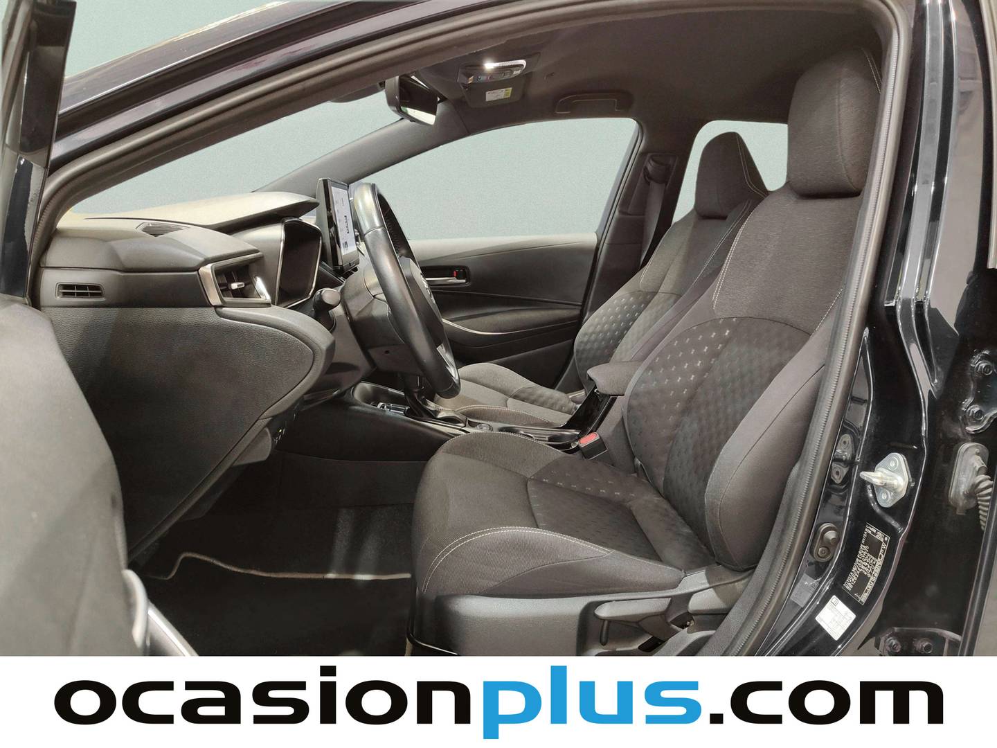 Foto asientos delanteros Toyota Corolla Toyota Corolla 140H Active Plus Touring Sport (140 CV)