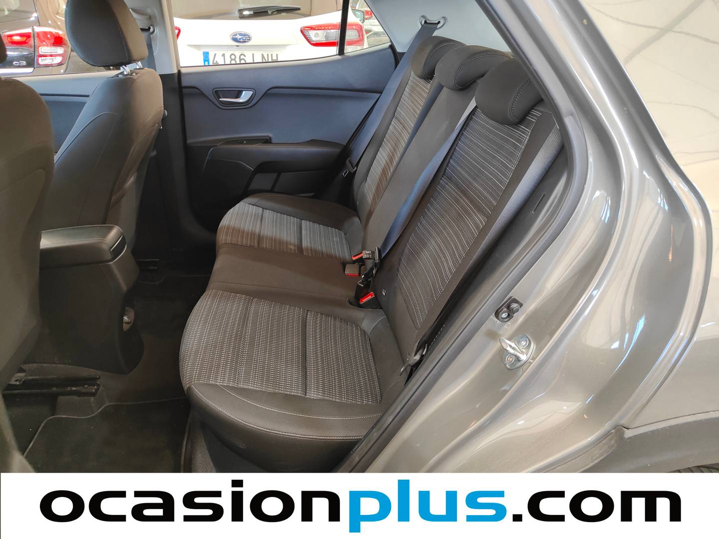 Foto asientos traseros KIA Stonic KIA Stonic 1.0 T-GDi MHEV Drive iMT (120 CV)