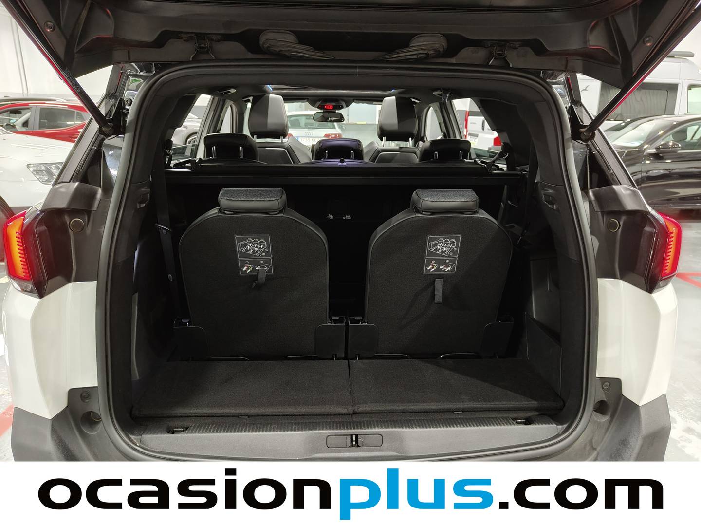 Foto Peugeot 5008 Peugeot 5008 1.6L THP GT-Line EAT6 121 kW (165 CV)