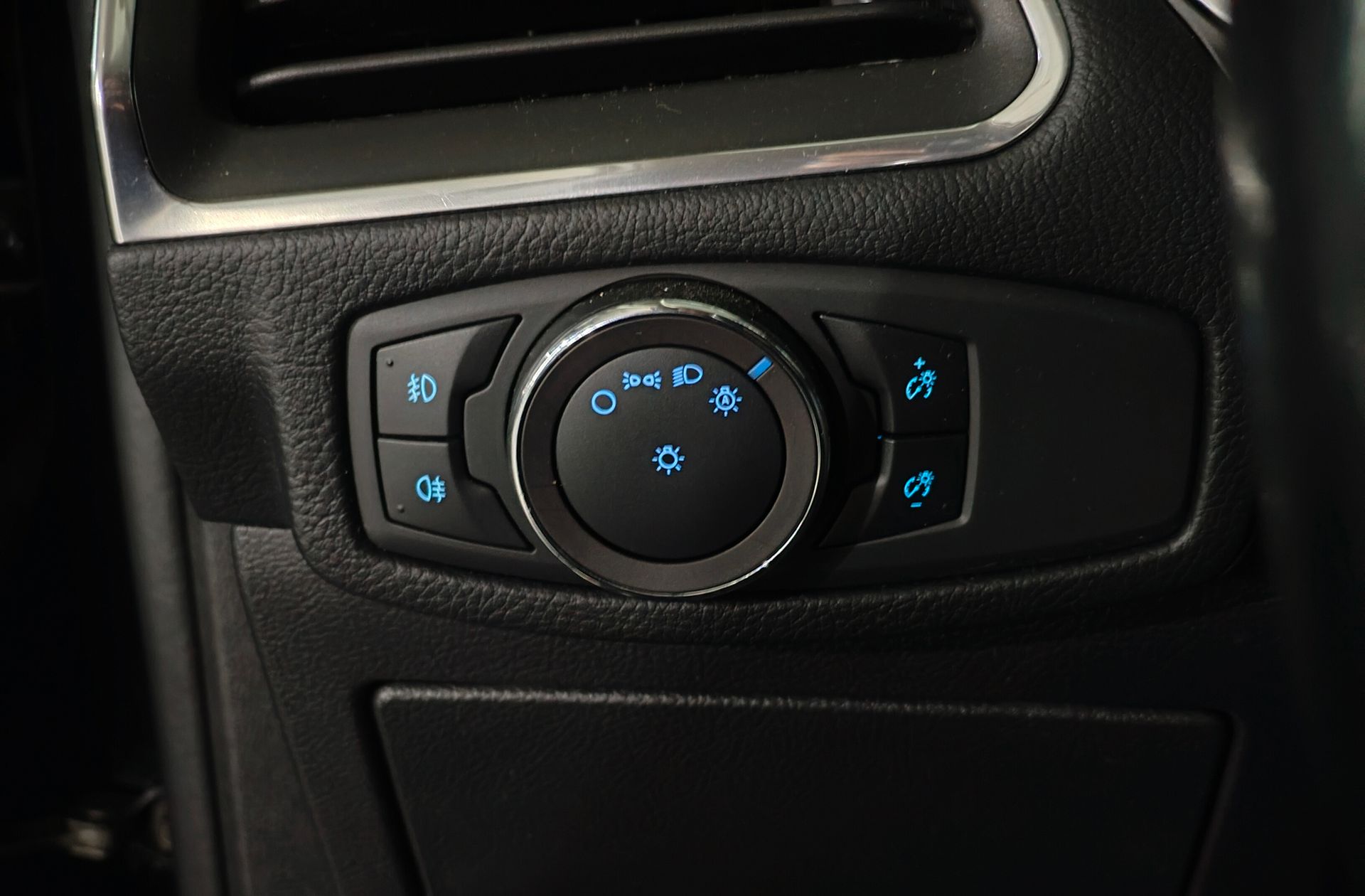 Ford S-Max 2.0 TDCi Panther Titanium - foto 26