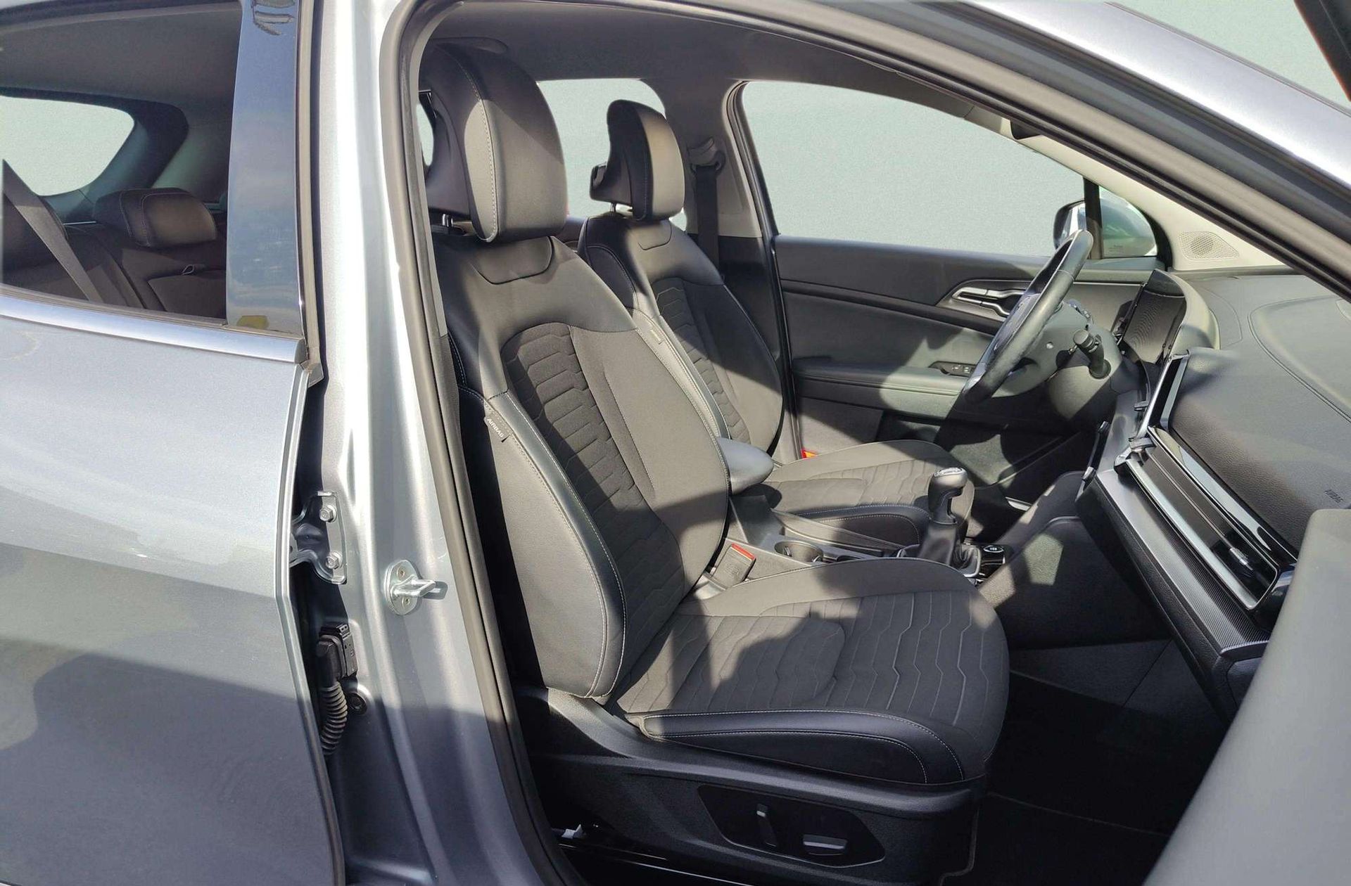 Kia Sportage 1.6 T-GDi MHEV Tech 4x2 - foto 16