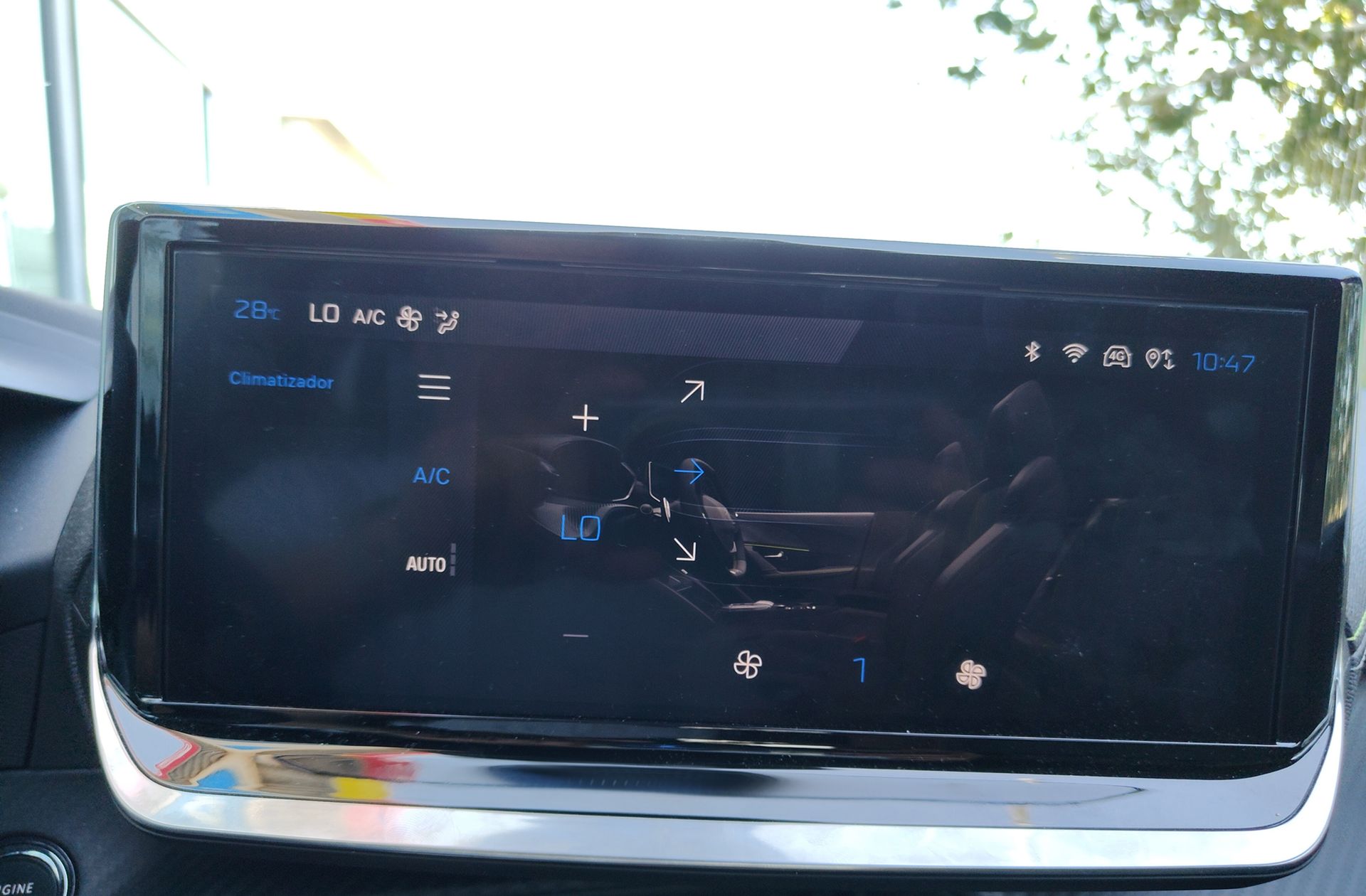 Peugeot 2008 GT Hybrid eDCS6 - foto 33