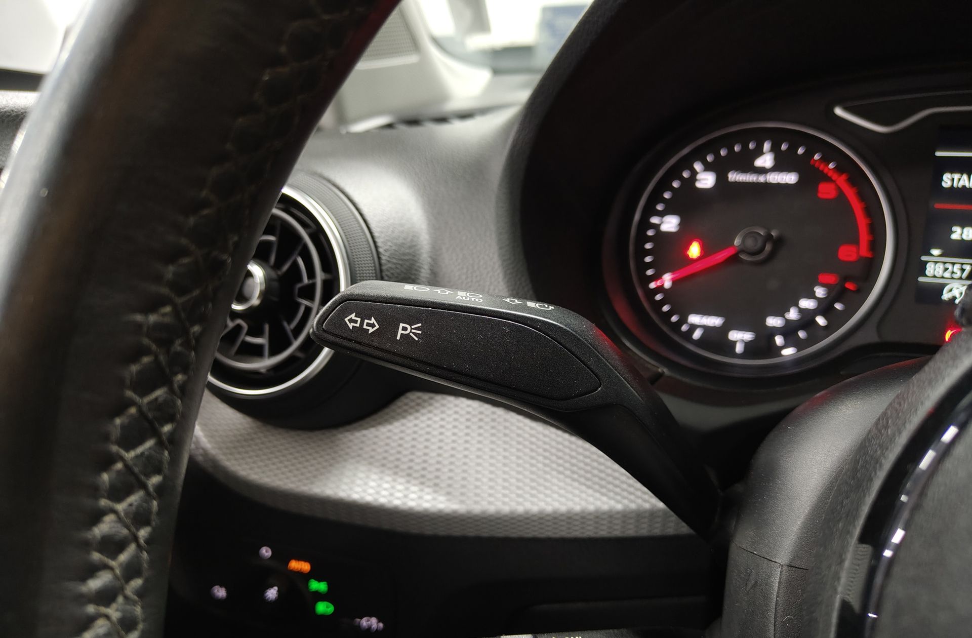 Audi Q2 30 TDI - foto 22