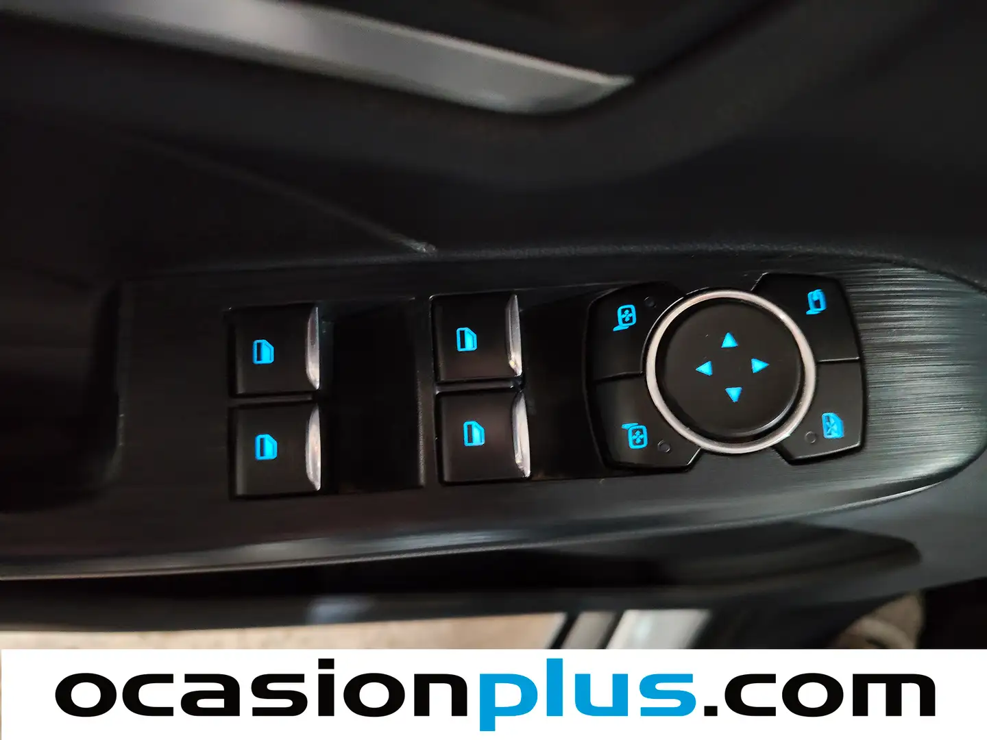 Foto Ford Kuga Ford Kuga 1.5 EcoBlue Titanium Auto (120 CV)