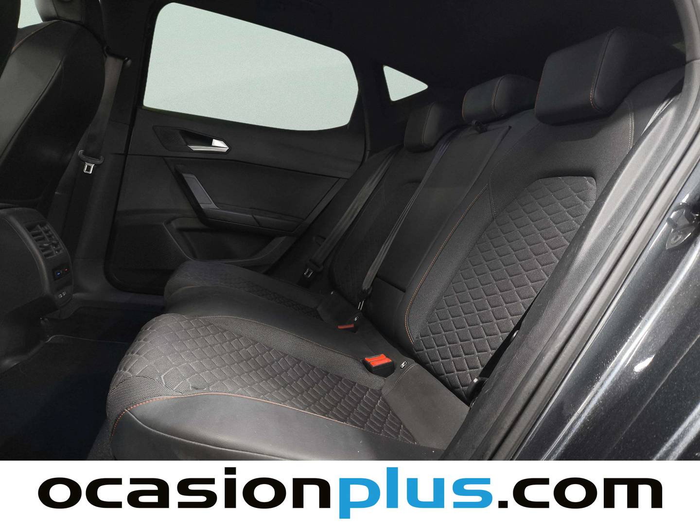 Foto asientos traseros Seat León Seat León 2.0 TDI S&S FR Launch Pack L DSG (150 CV)