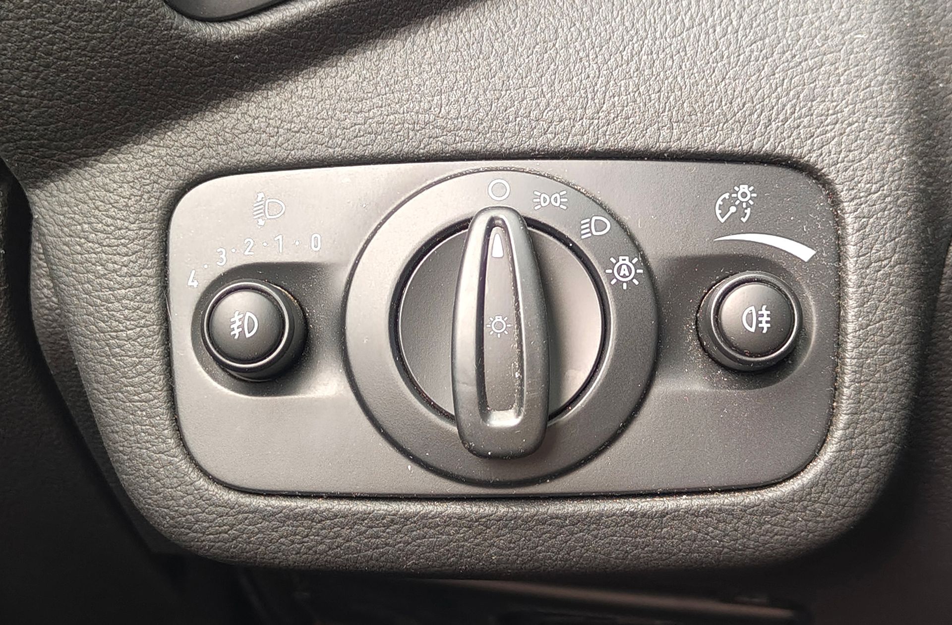 Ford Grand C-Max 1.0 EcoBoost Trend+ - foto 23