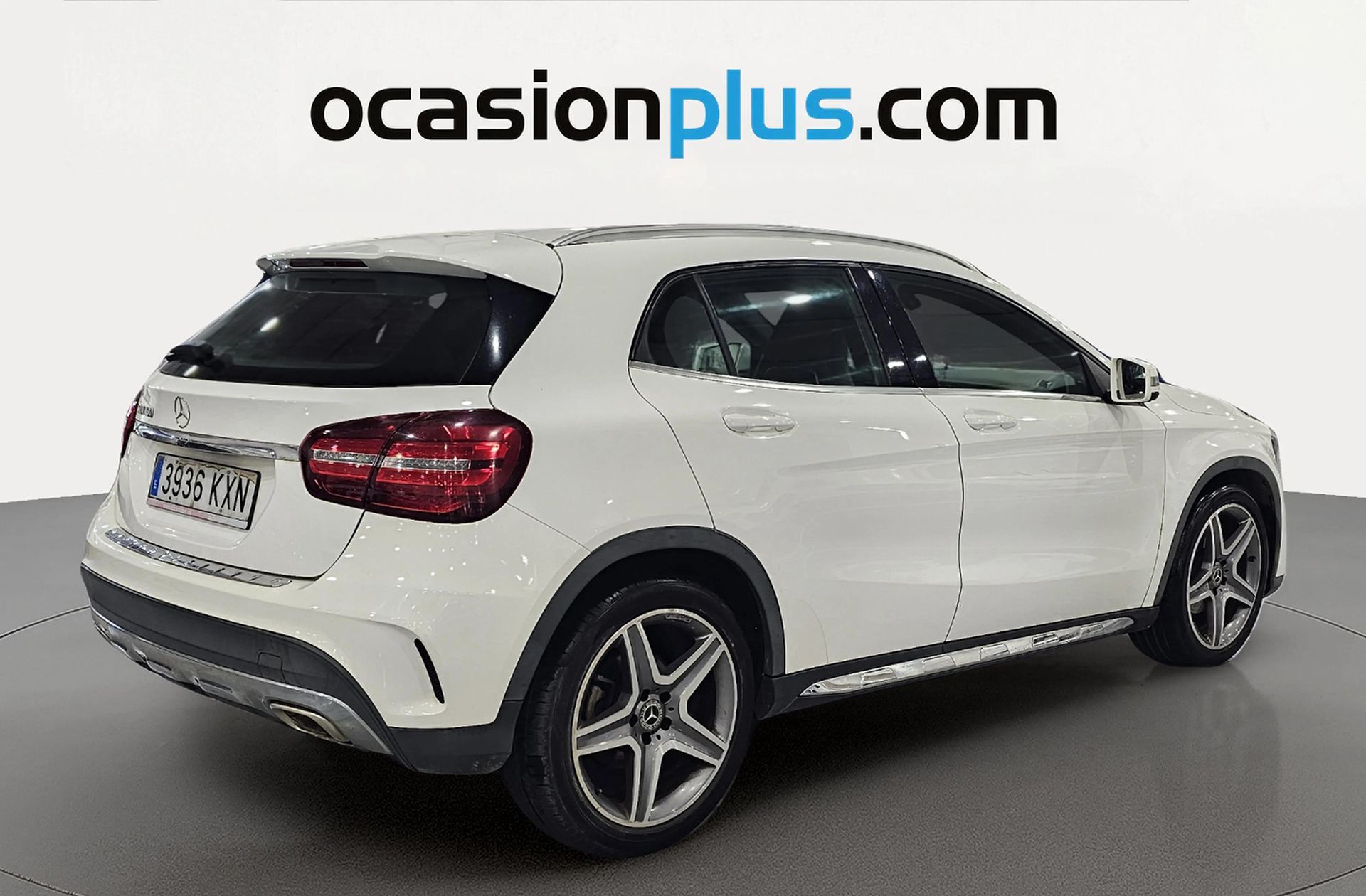 Mercedes-Benz GLA 180 Pack AMG - foto 3