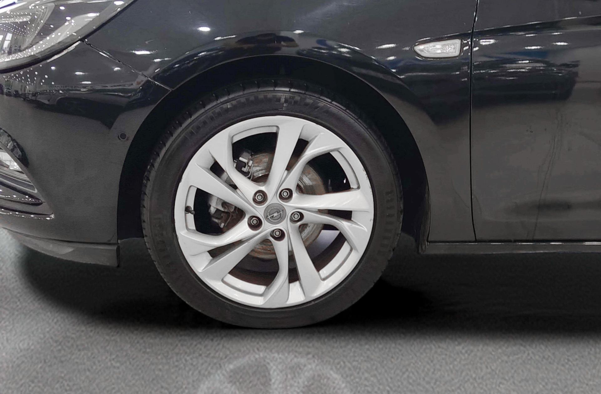 Opel Astra 1.6 CDTi Dynamic - foto 33