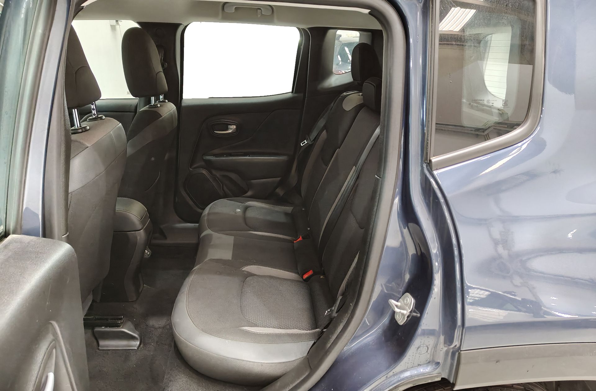 Jeep Renegade eHybrid 1.5 Limited ATX - foto 12