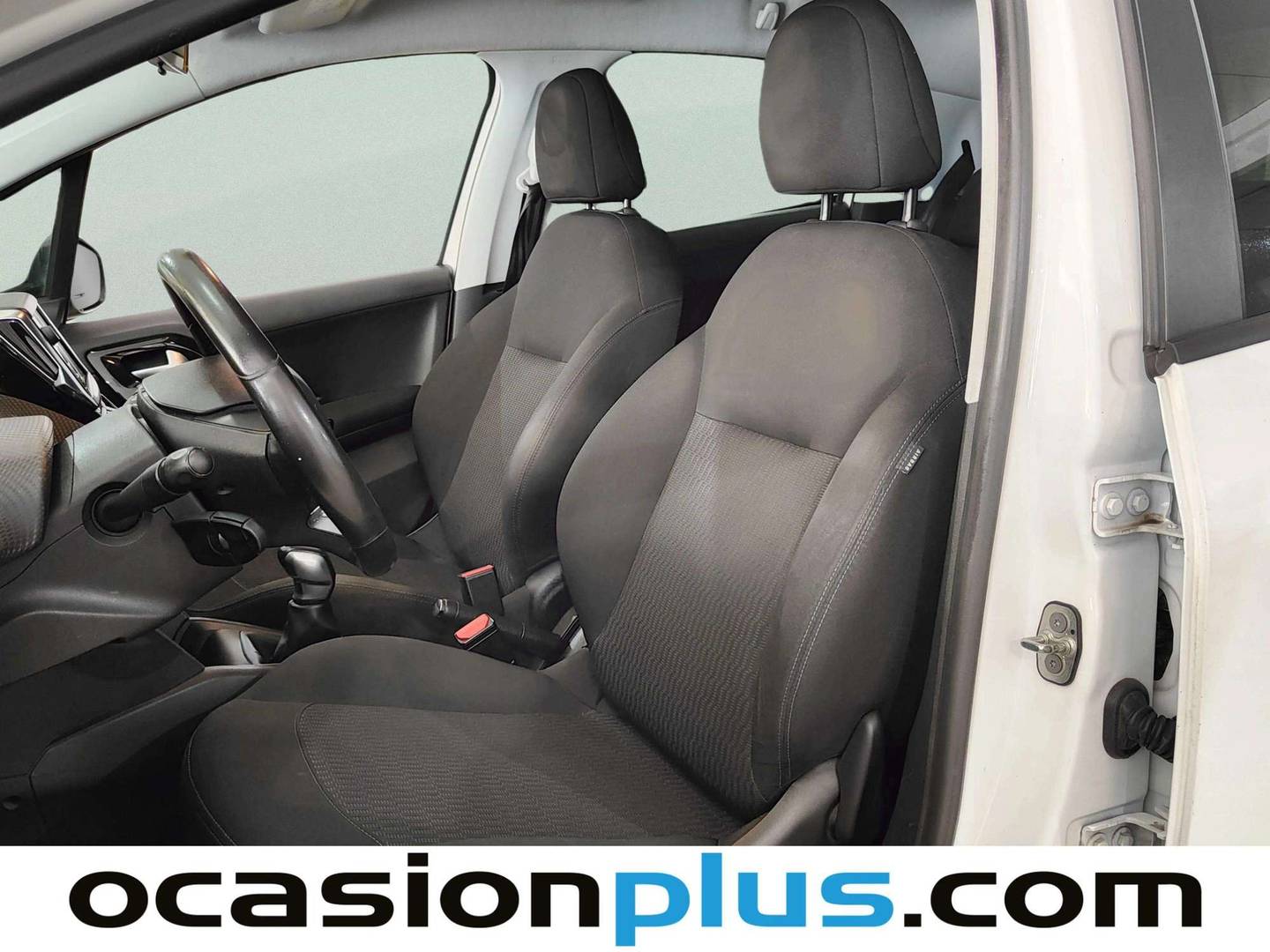 Foto asientos delanteros Peugeot 208 Peugeot 208 1.6 BlueHDi Style (100 CV)