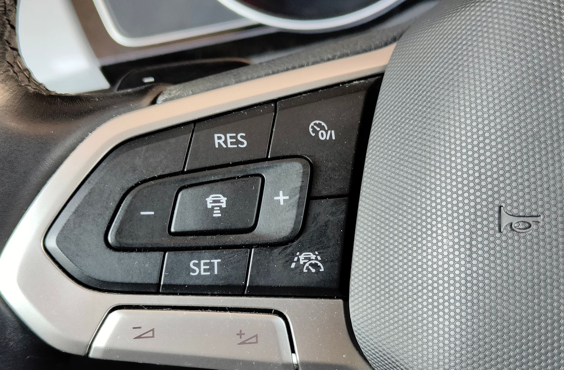 Volkswagen Passat Variant Executive 1.5 TSI DSG - foto 33