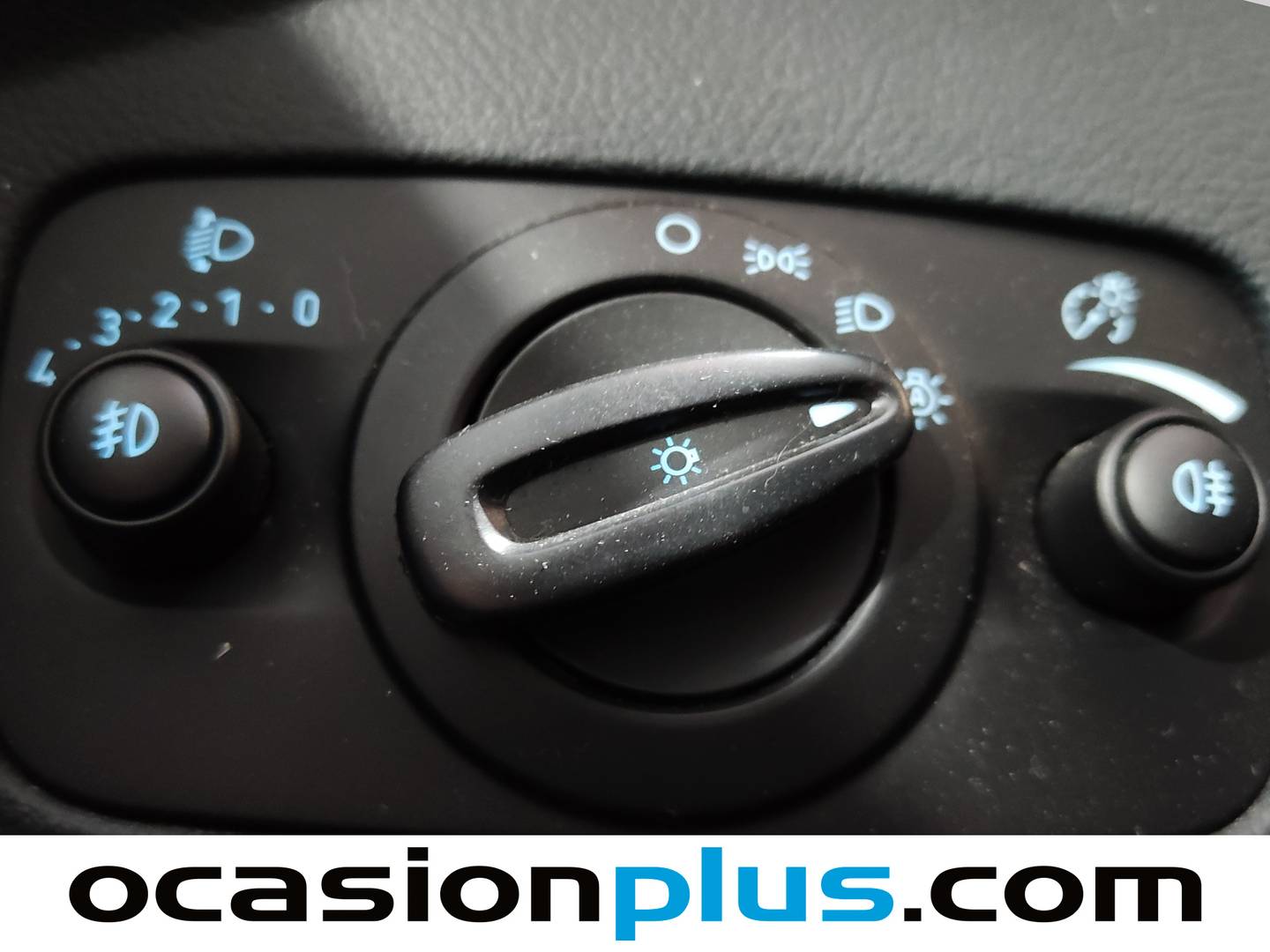 Extras y acabados del Ford C-Max Ford C-Max 1.0 EcoBoost S&S Trend  (125 CV)