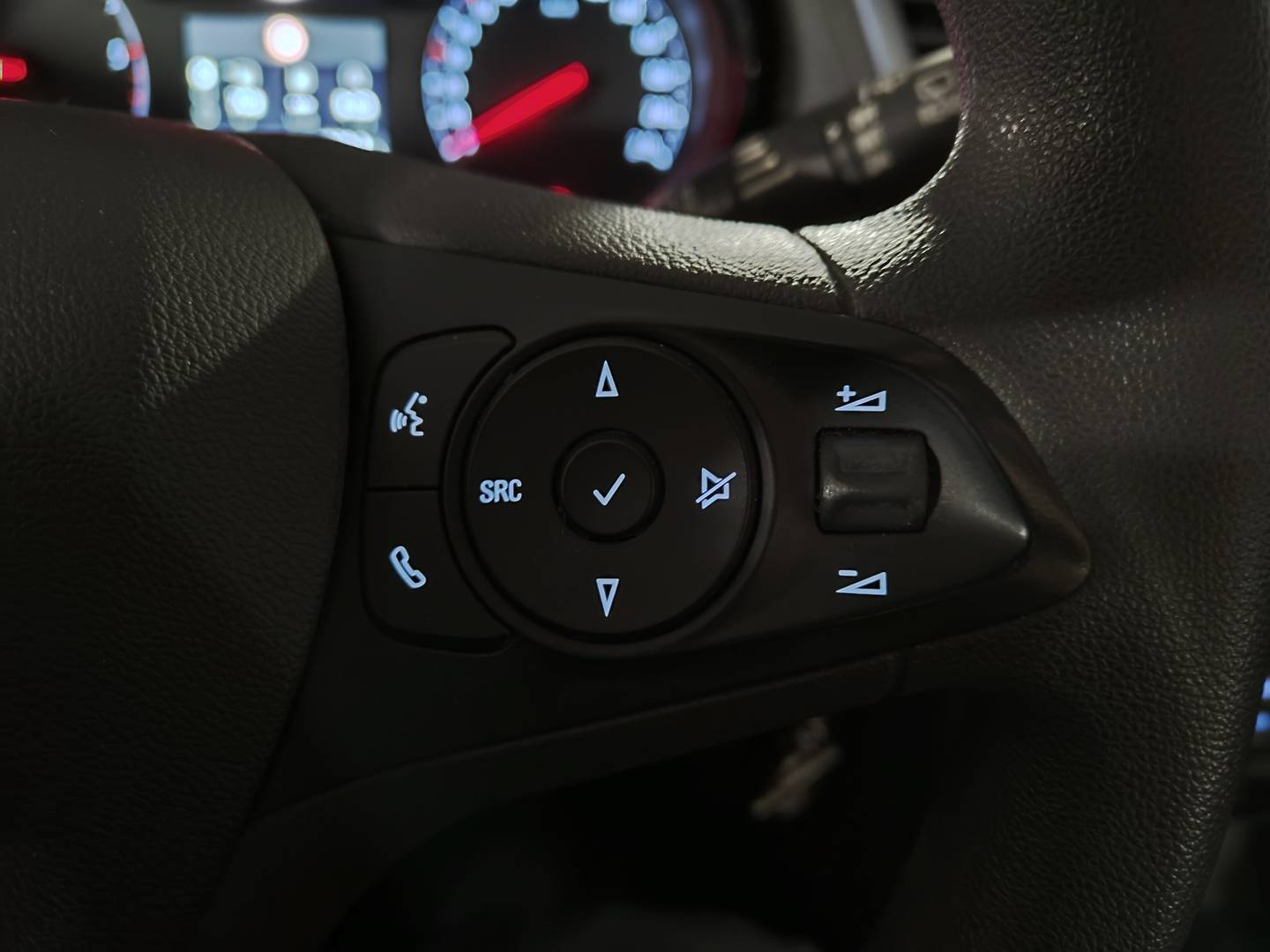 Foto Opel Grandland X Opel Grandland X 1.6 CDTi Selective (120 CV)