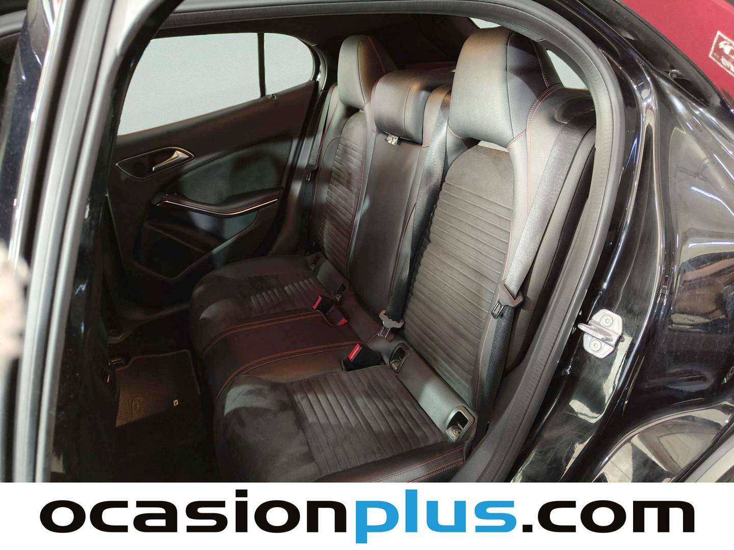 Foto Mercedes GLA Mercedes-Benz GLA 200 d (136 CV) Pack AMG