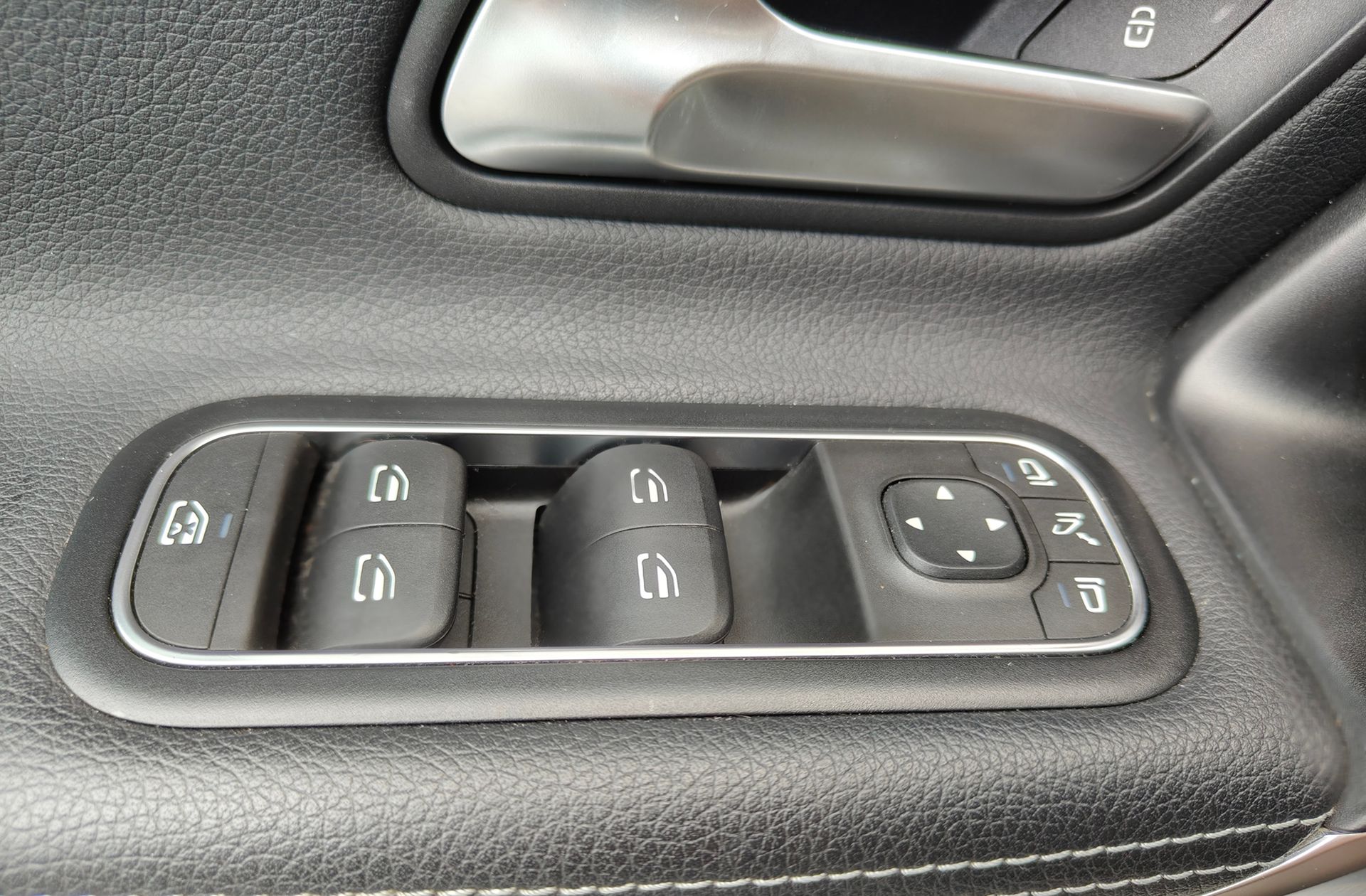 Mercedes-Benz CLA 180 - foto 36