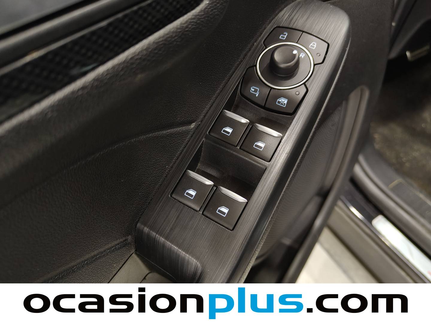 Foto Ford Kuga Ford Kuga 2.5 Duratec PHEV ST-Line Auto (225 CV)