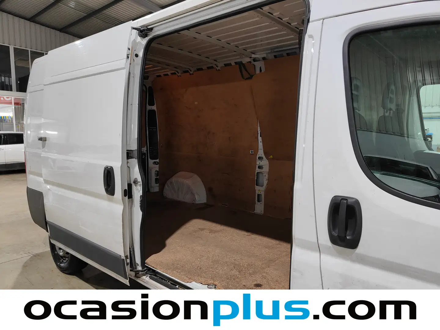 Foto Citroën Jumper Citroen Jumper BlueHDi 130 35 L3H2 (131 CV)