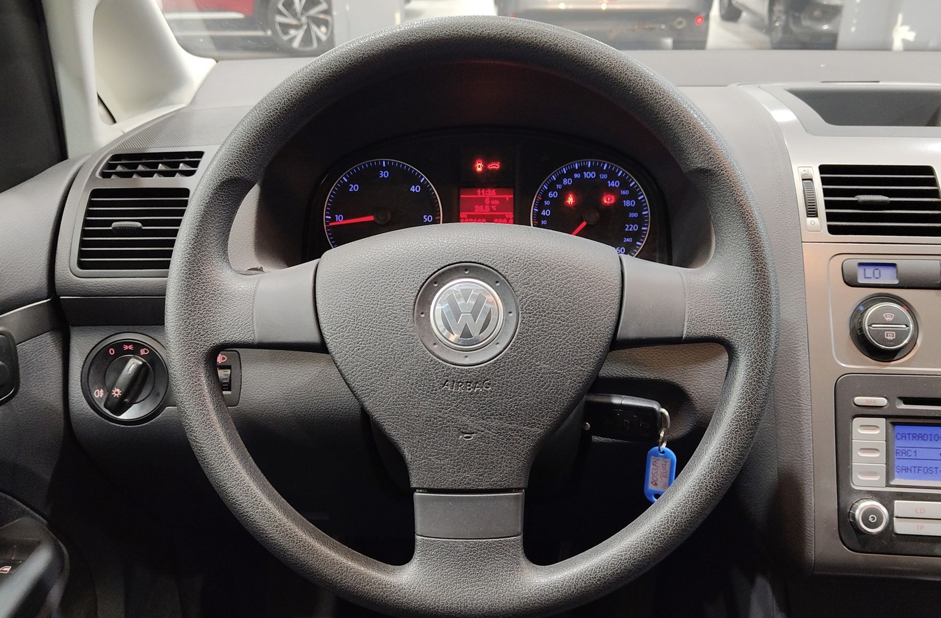 Volkswagen Touran Edition 1.9 TDI - foto 25