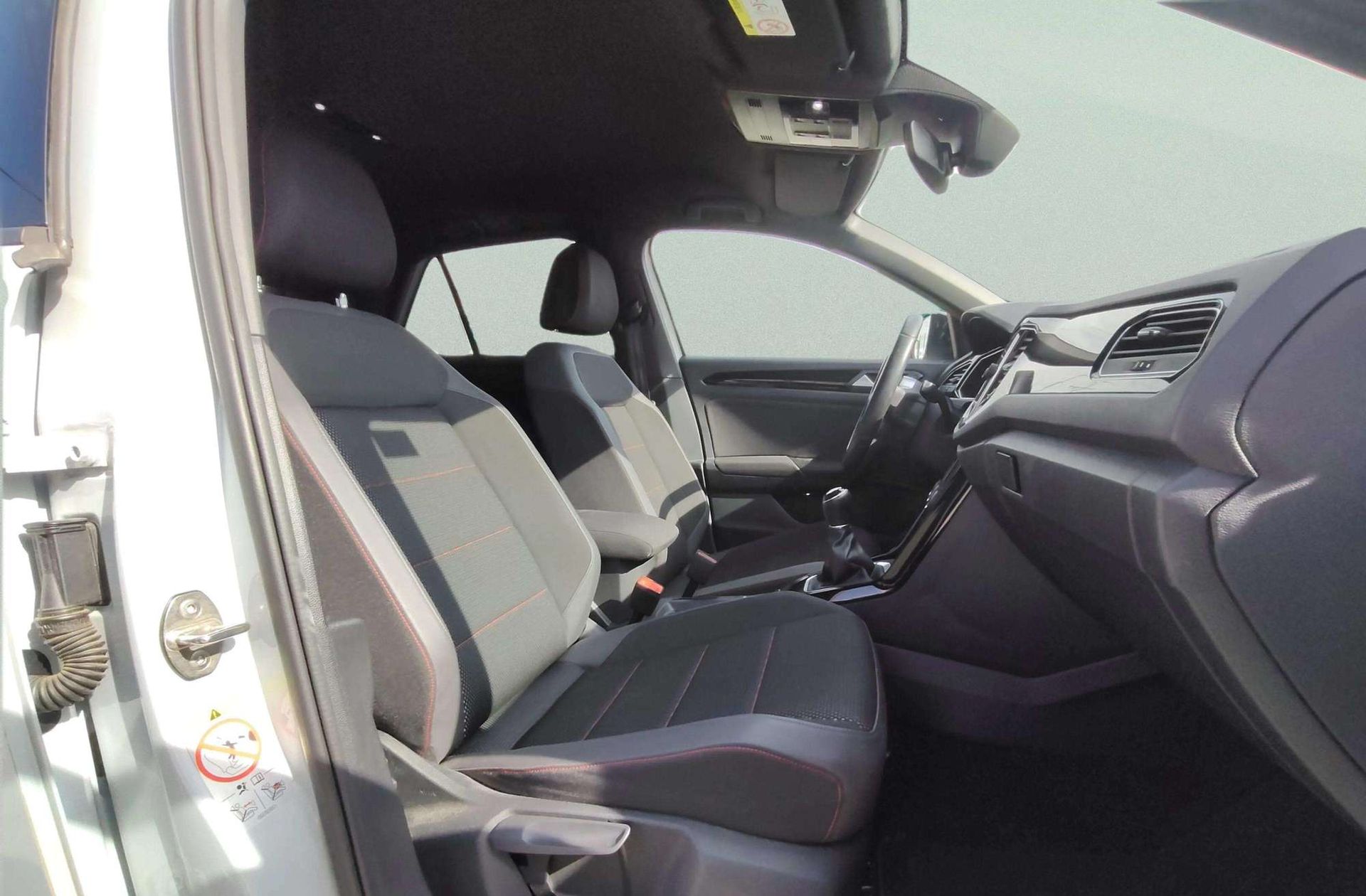 Volkswagen T-Roc Sport 1.5 TSI - foto 21