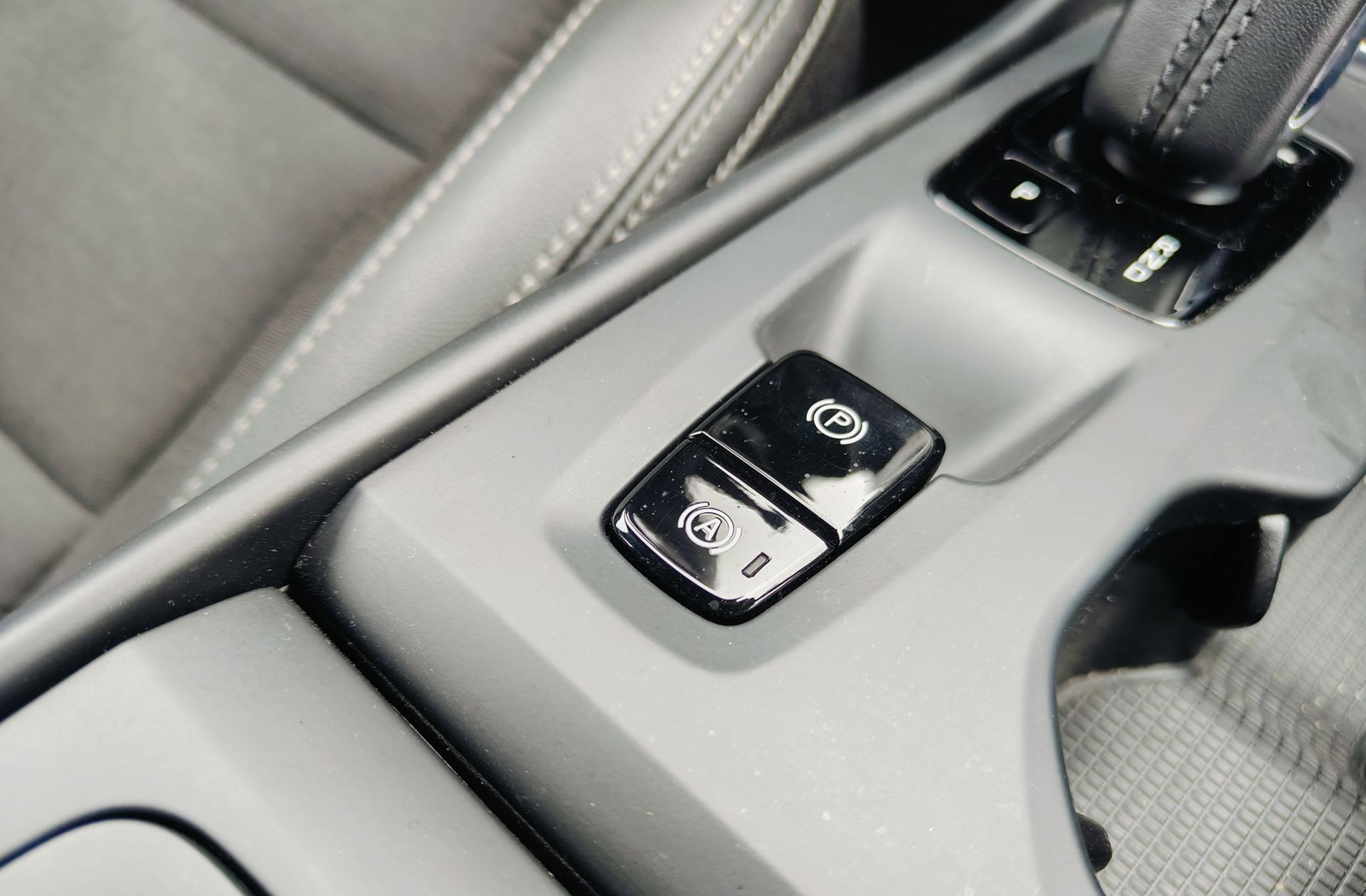 Volvo XC40 T4 Business Plus - foto 30