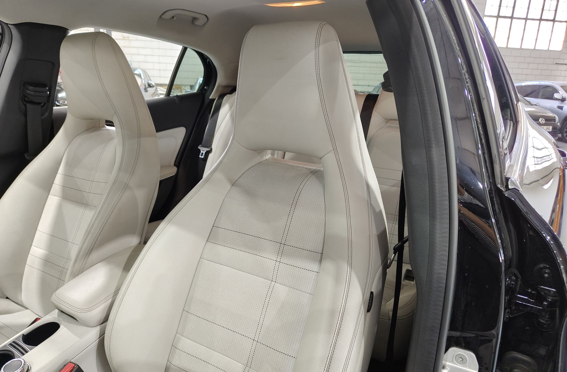 Mercedes-Benz GLA 200 d Urban - foto 7