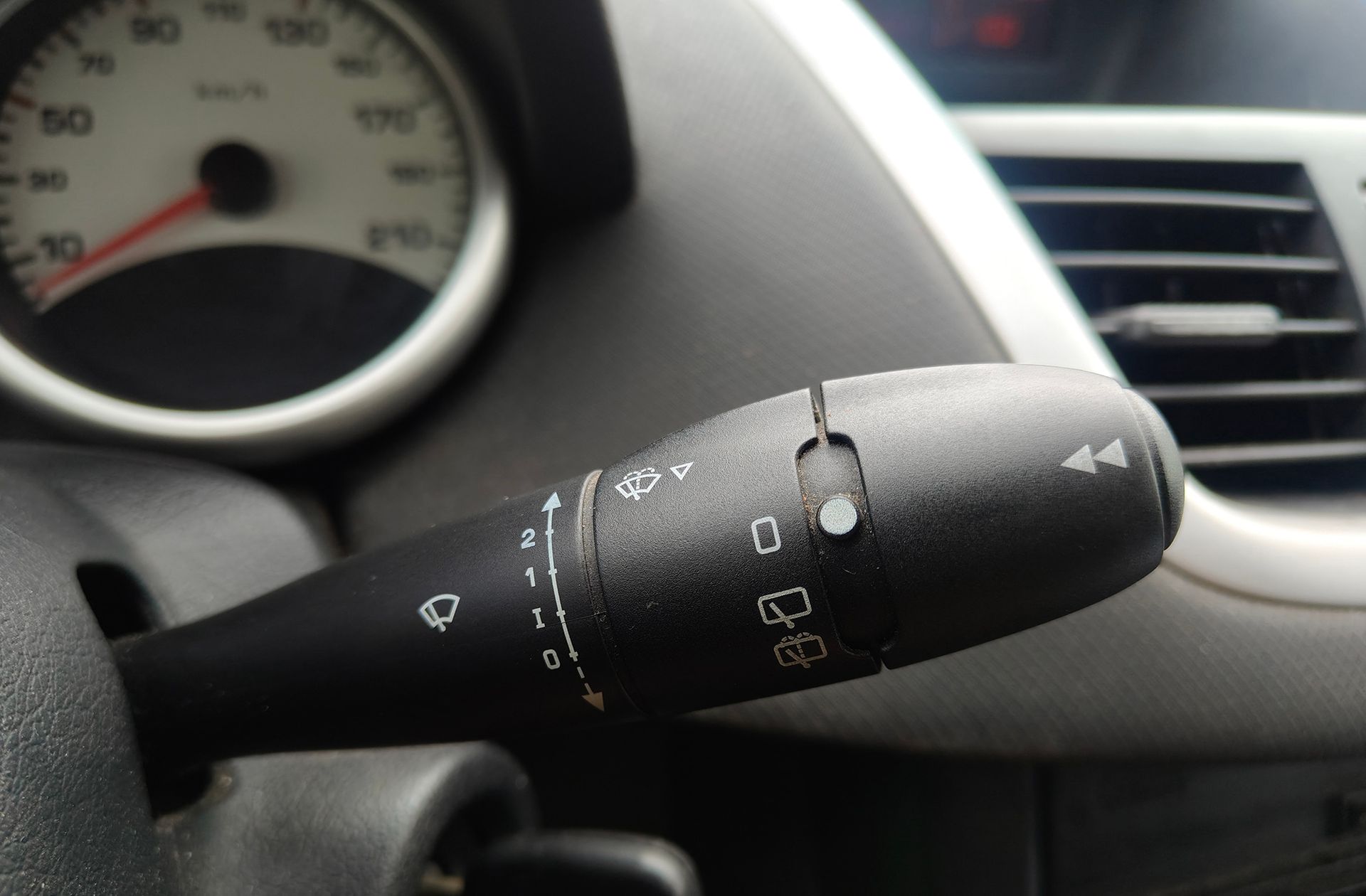 Peugeot 207 1.6 HDi Confort - foto 18