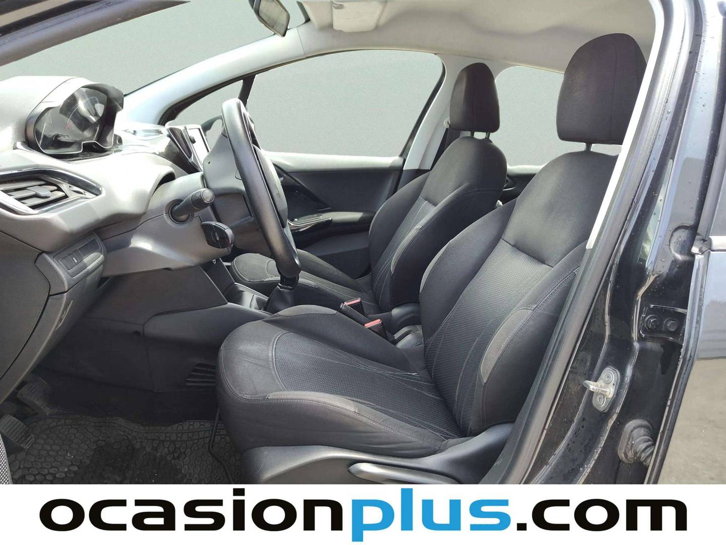 Foto asientos delanteros Peugeot 208 Peugeot 208 1.4 VTi Active  (95 CV)