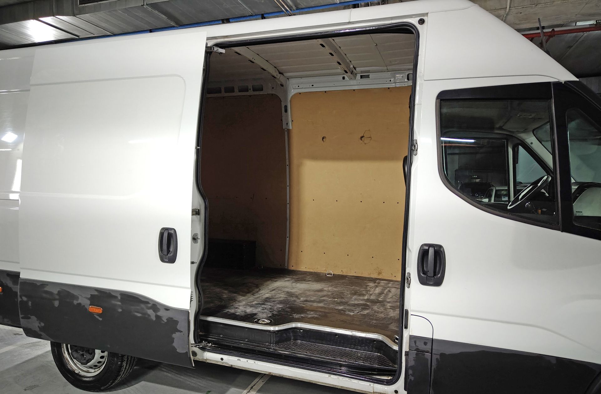 Iveco Daily Furgon 35S 16 V 3520L/H2 - foto 14